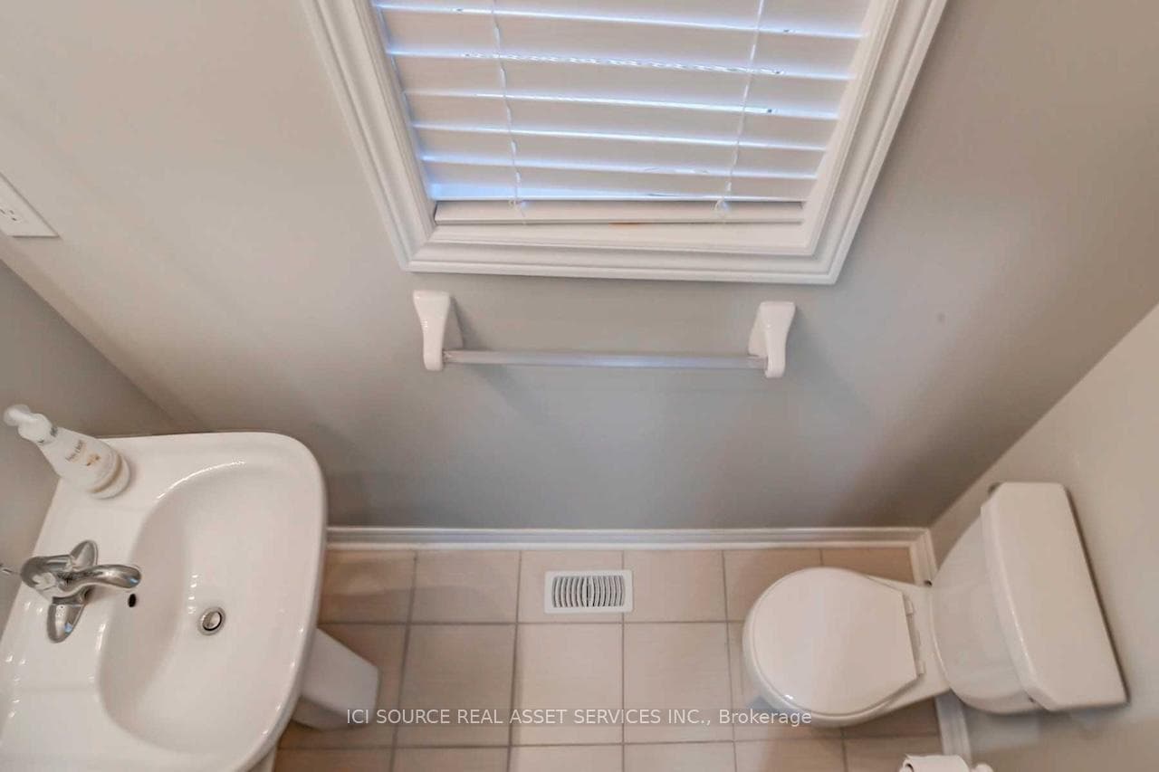 25 Rangemore Road - Townhouse photo 14 of 14 in Brampton, Ontario