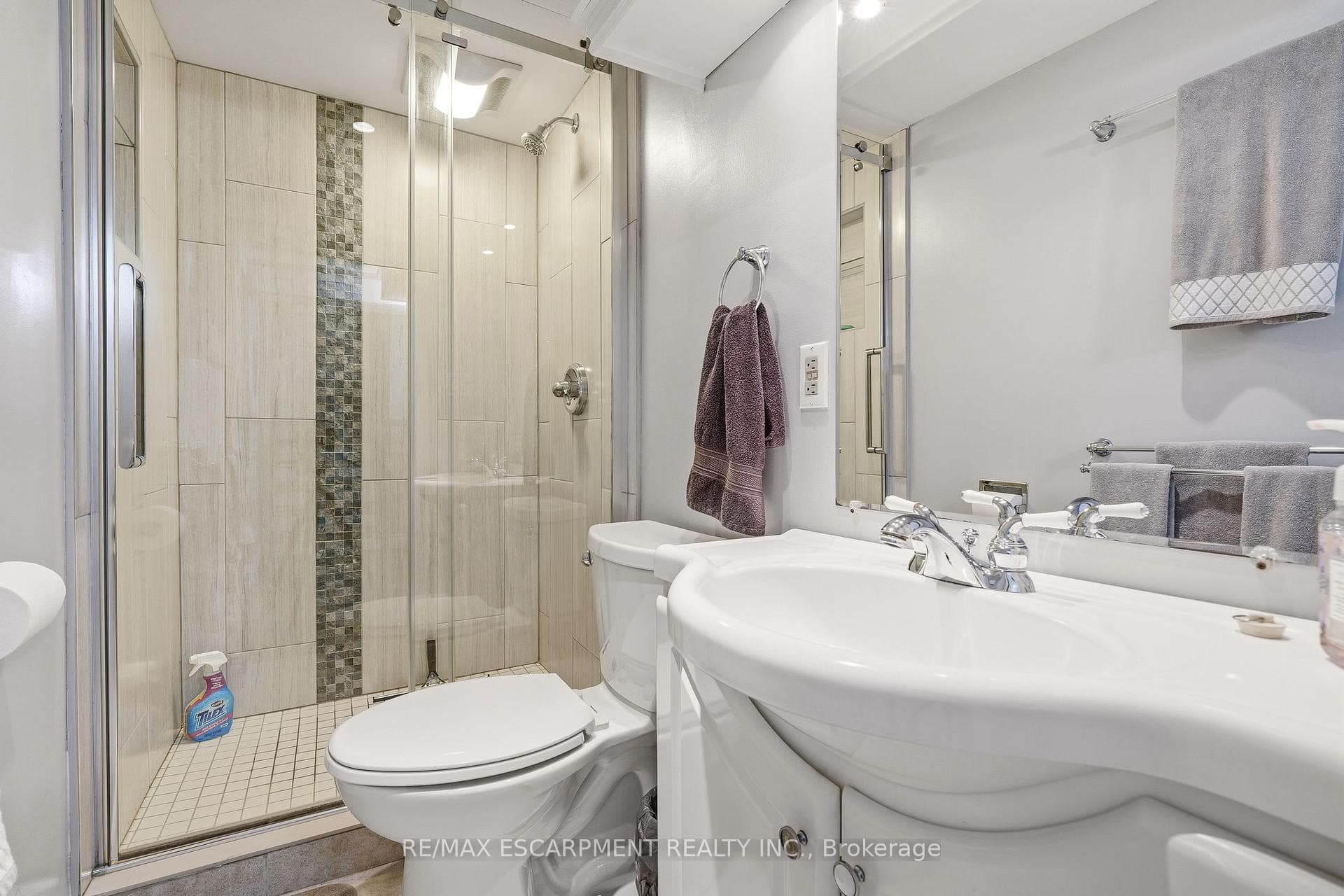 731 Mullin Way - Detached photo 36 of 50 in Burlington, Ontario