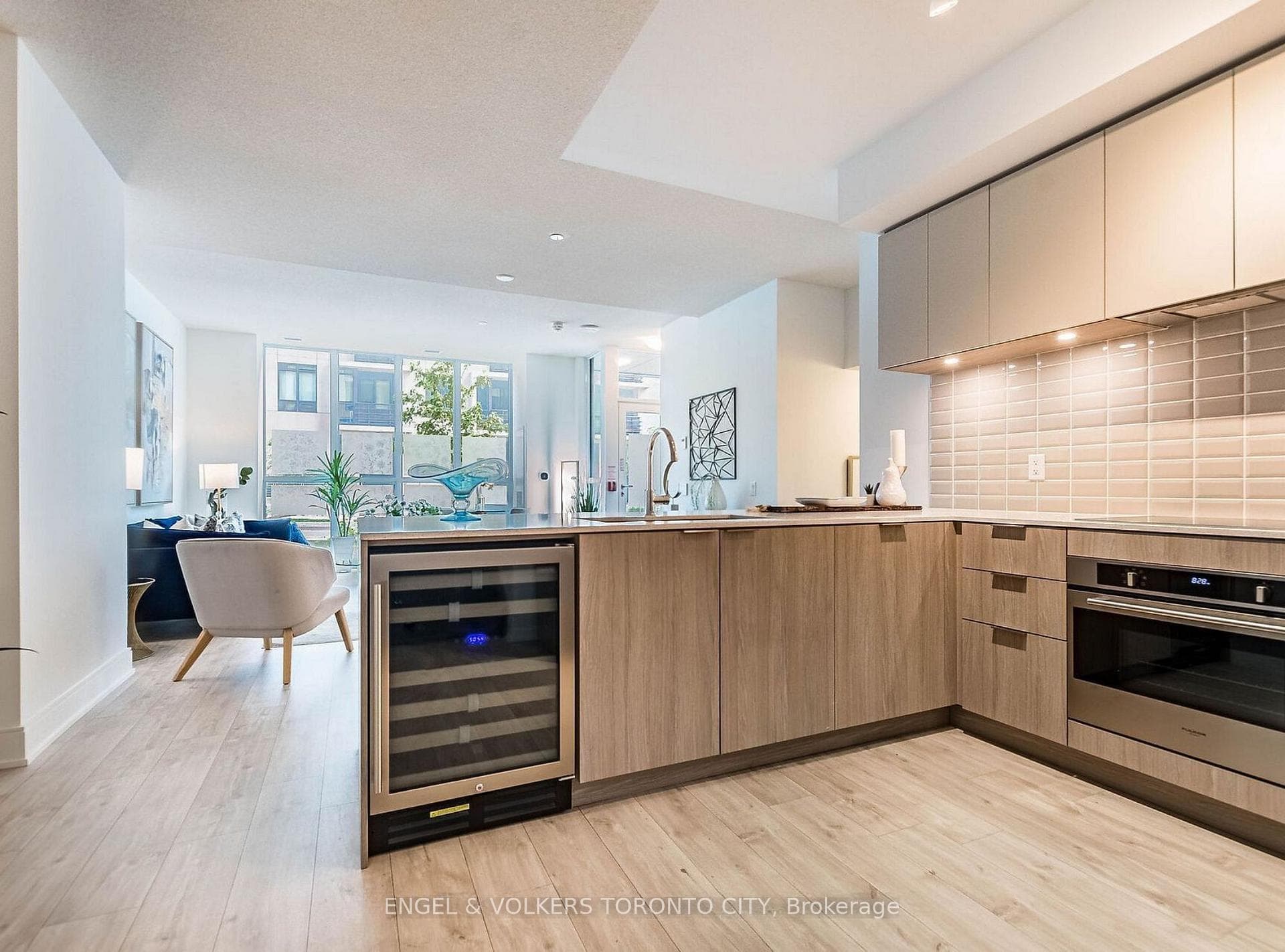 70 Annie Craig Drive Unit TH104 - Condo photo 5 of 22 in Liberty Village / Parkdale / South Parkdale, Ontario