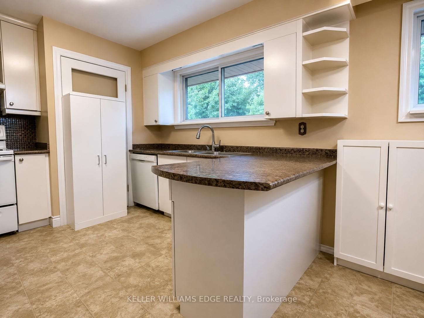 917 Orpha Street - Detached photo 8 of 25 in Burlington, Ontario
