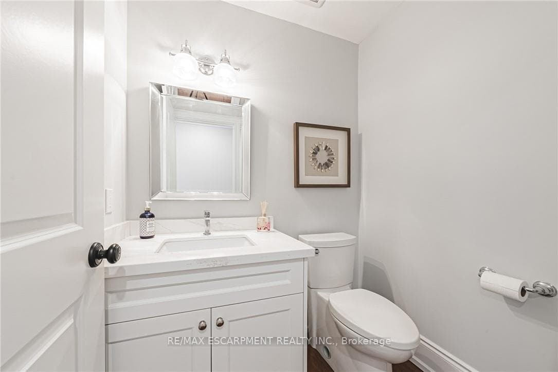 33 Golfview Crescent - Detached photo 16 of 50 in Hamilton, Ontario