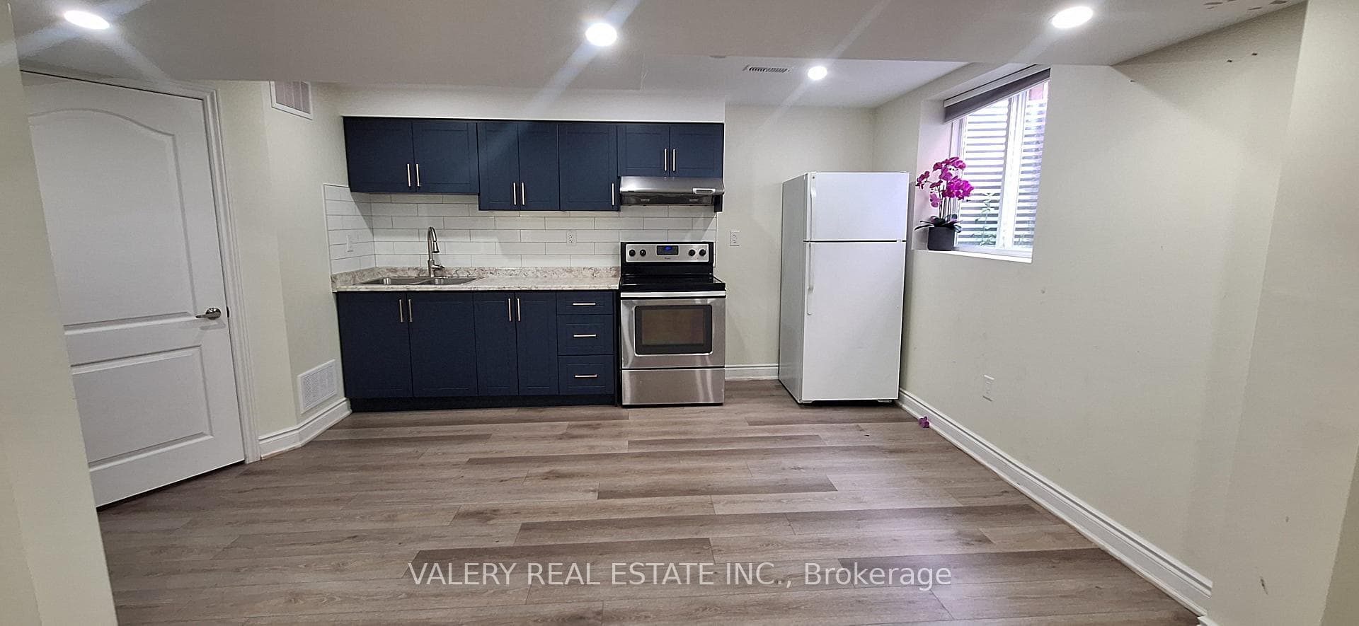 68 Mullis Crescent Unit 2 - Detached photo 2 of 7 in Brampton, Ontario