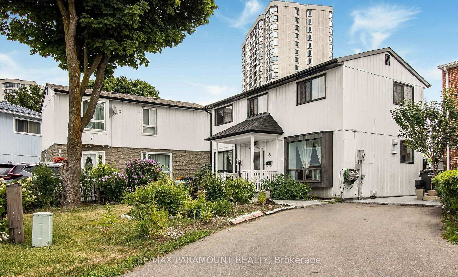 95 Huntingwood Crescent - home for sale in Brampton, Ontario