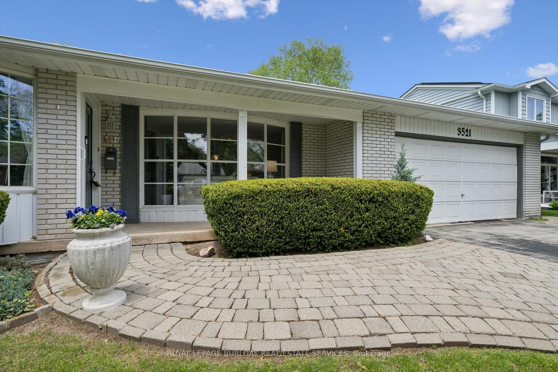 3521 Regal Road - Detached photo 4 of 40 in Burlington, Ontario