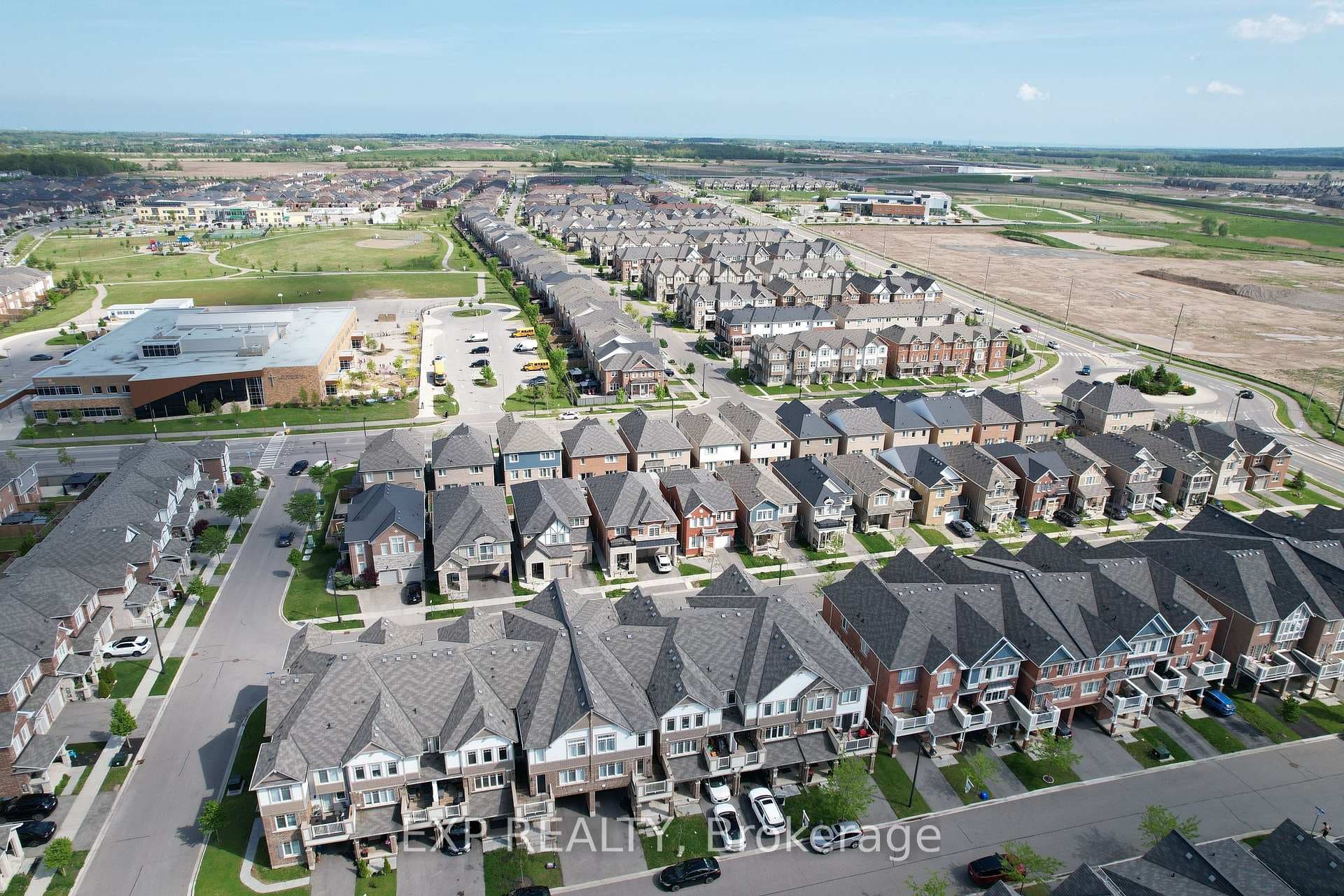 107 Lemieux Court - Townhouse photo 31 of 36 in Milton, Ontario