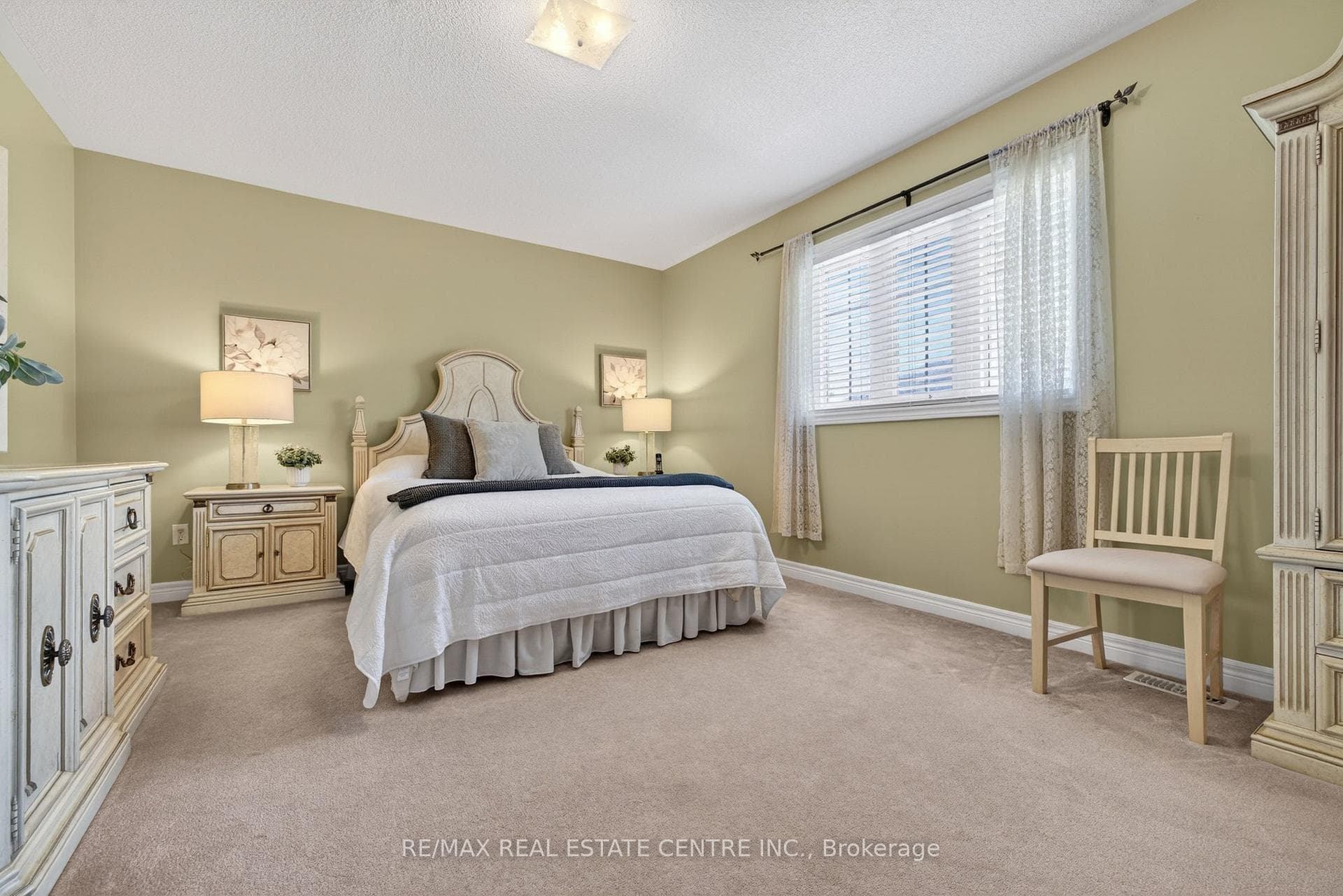 1022 Laidlaw Drive - Detached photo 35 of 50 in Milton, Ontario