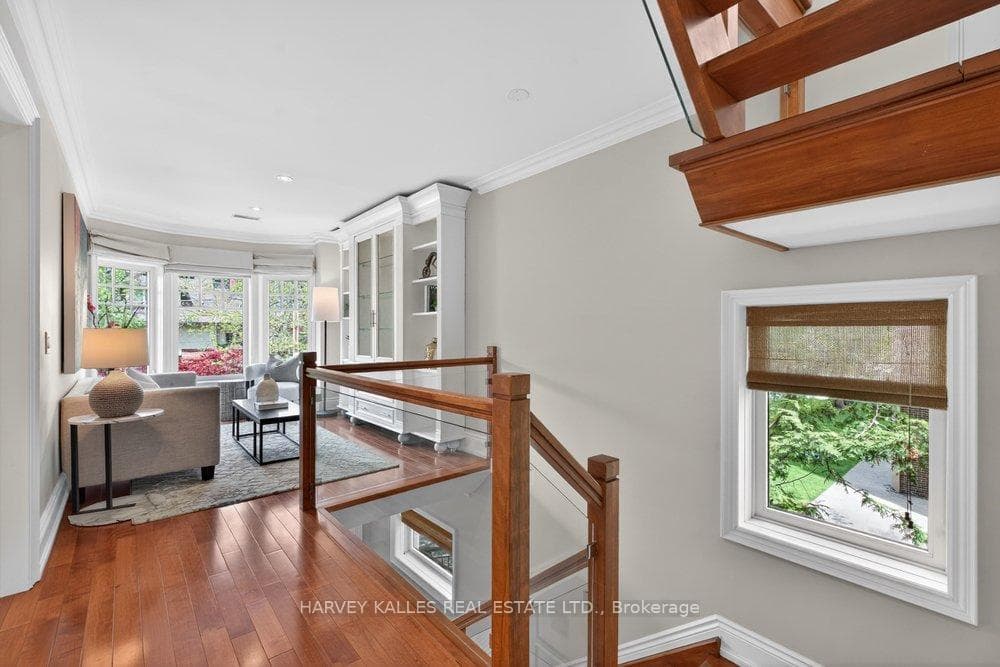 89 Bernard Avenue - Semi-Detached photo 15 of 37 in Annex / Yorkville / Summerhill, Ontario