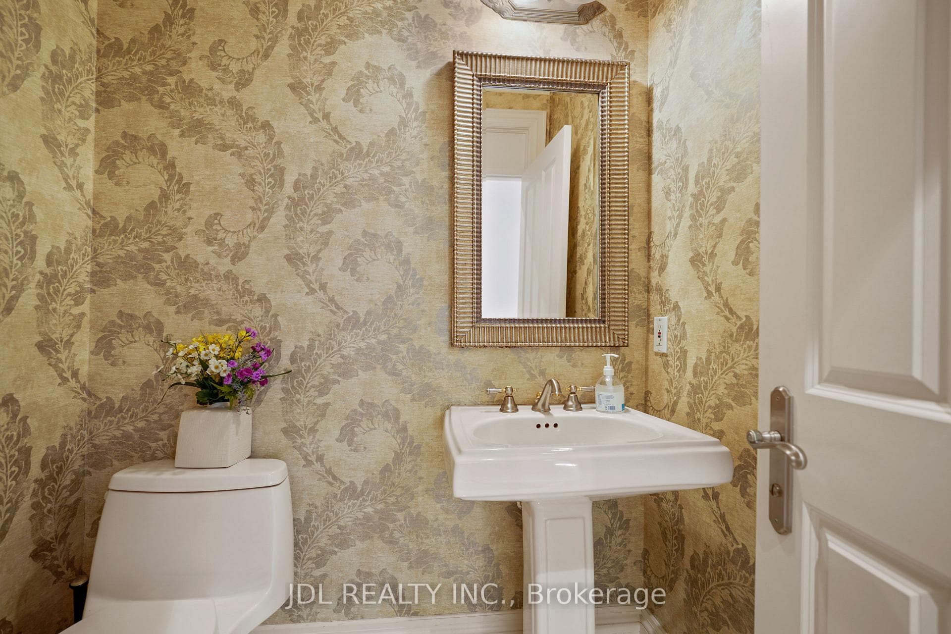 1283 Lindburgh Court - Detached photo 25 of 49 in Mississauga, Ontario