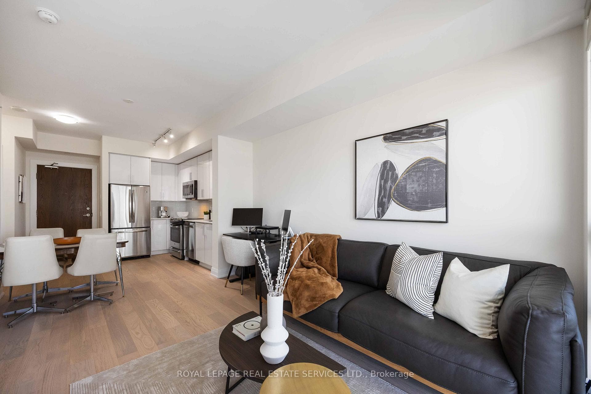 2212 Lake Shore Boulevard Unit 3807 - Condo photo 17 of 44 in Liberty Village / Parkdale / South Parkdale, Ontario