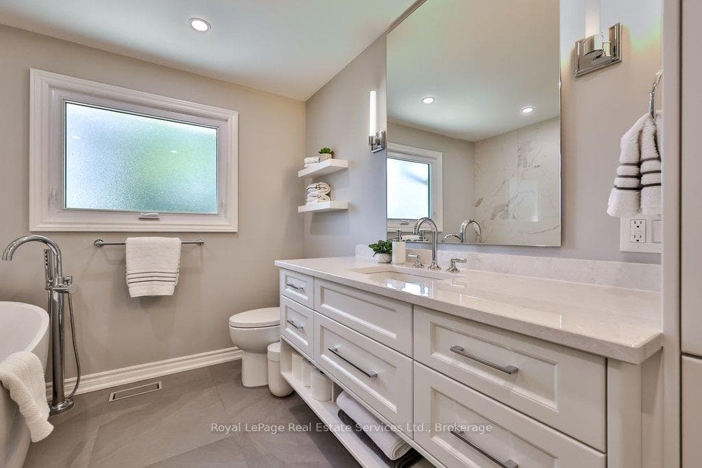 1528 Warland Road - Detached photo 32 of 50 in Oakville, Ontario