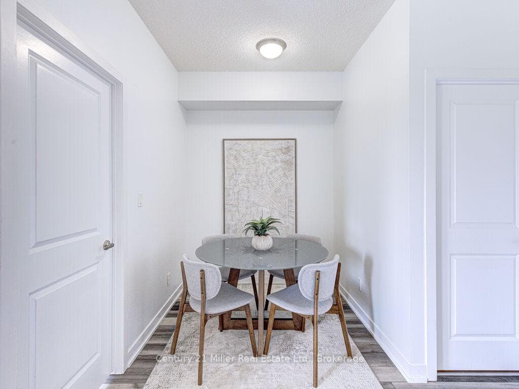 1284 Guelph Line Unit 305 - Condo photo 15 of 30 in Burlington, Ontario