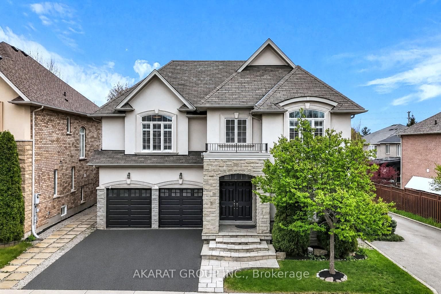 2376 Brockberry Crescent - Detached photo 1 of 50 in Oakville, Ontario