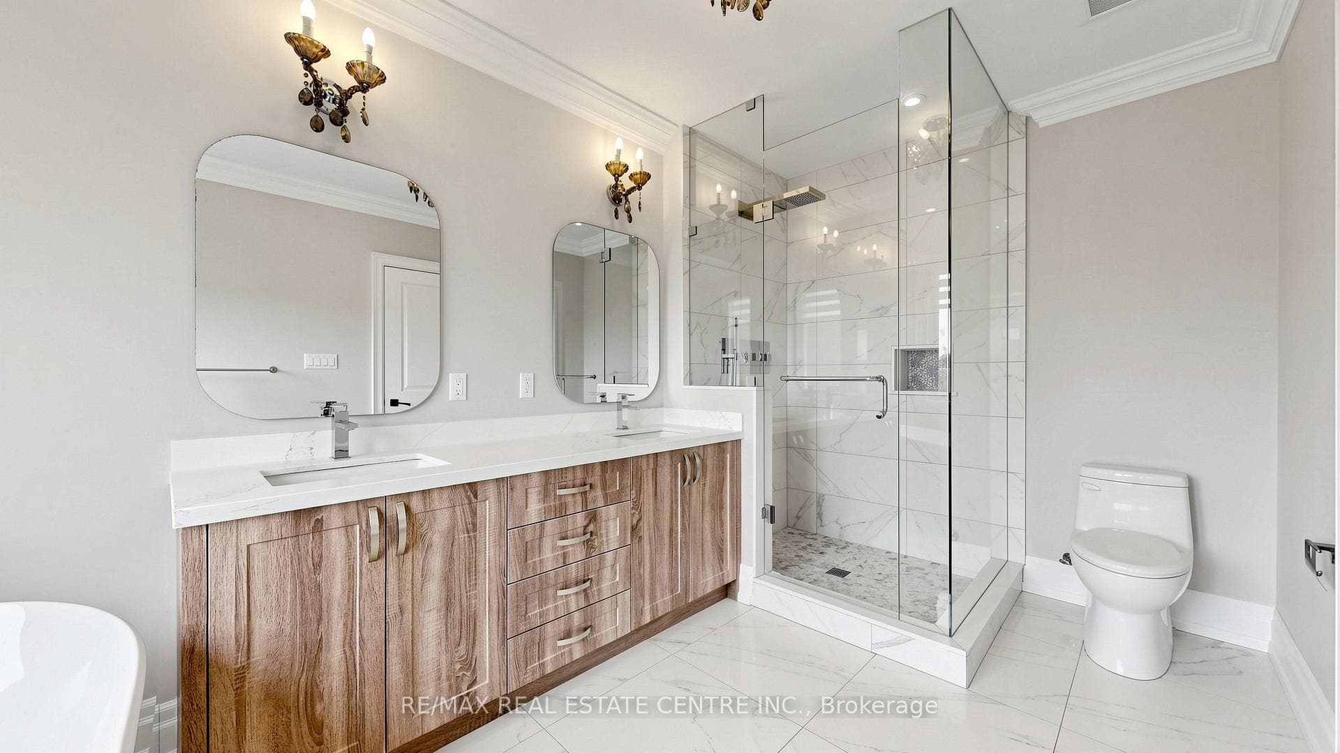 1496 Mansfield Drive - Detached photo 23 of 50 in Oakville, Ontario