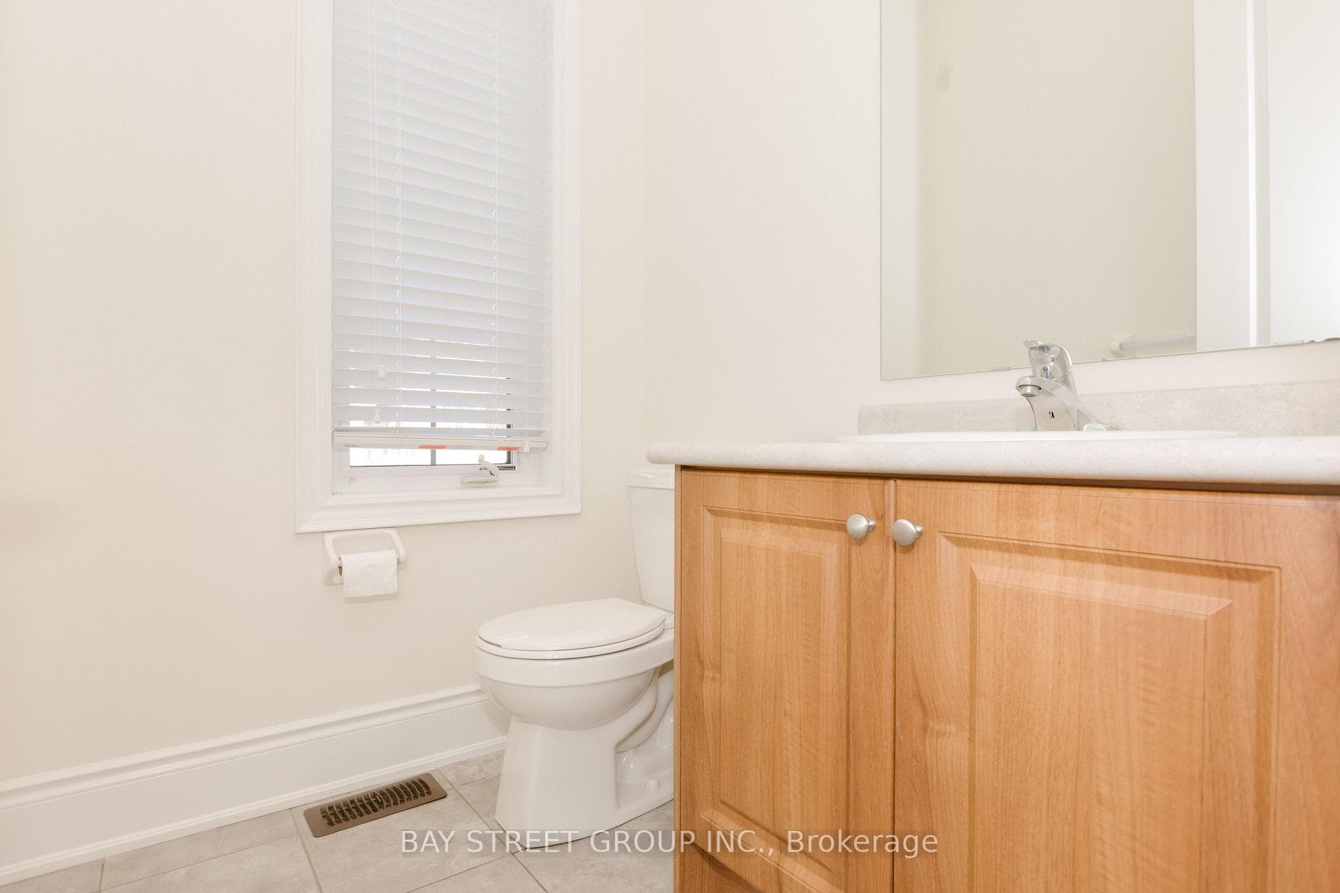 3127 Streamwood Pass - Detached photo 19 of 48 in Oakville, Ontario