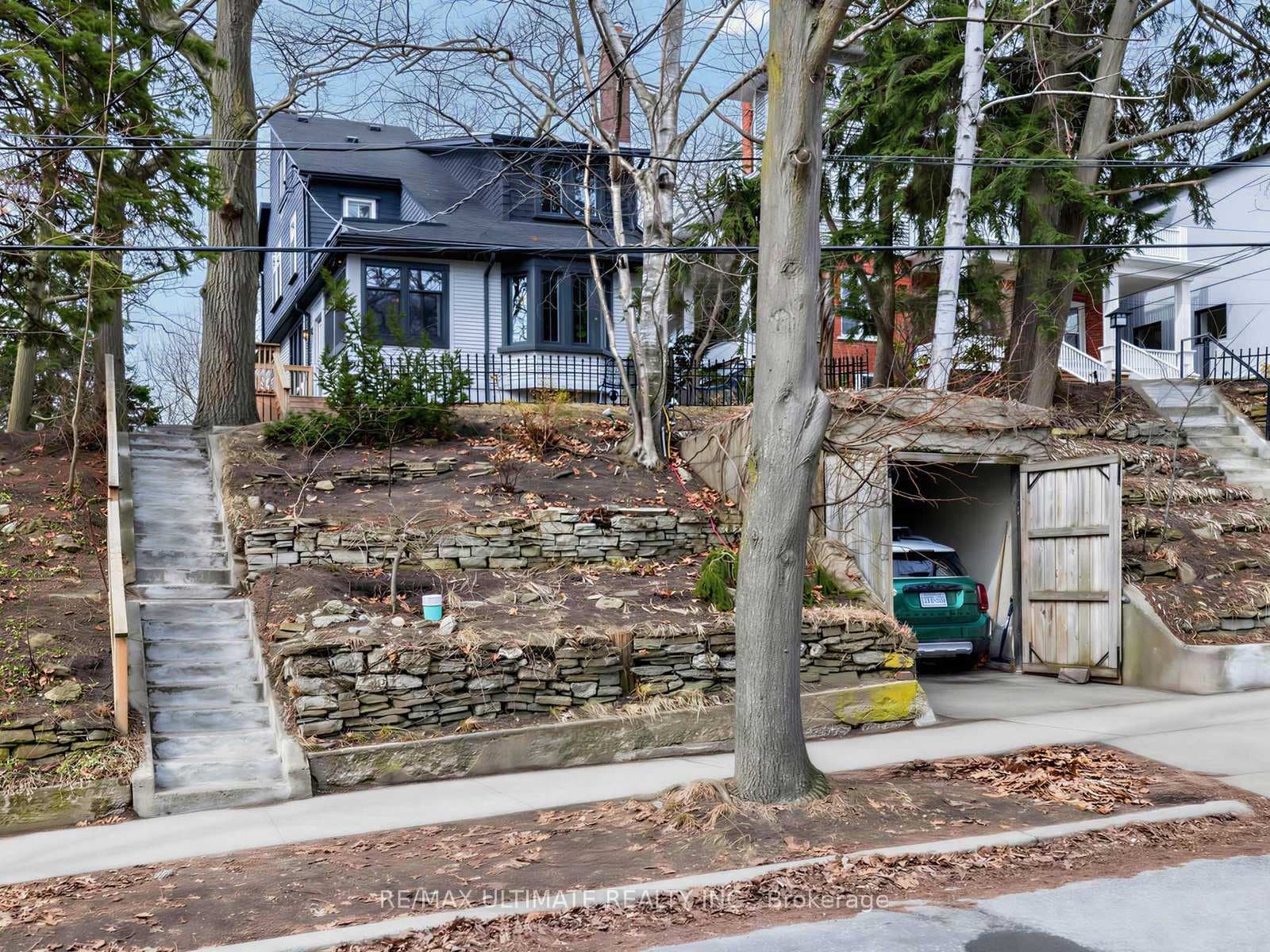 18 Blantyre Avenue - Detached photo 6 of 50 in Birch Cliff / Cliffside, Ontario