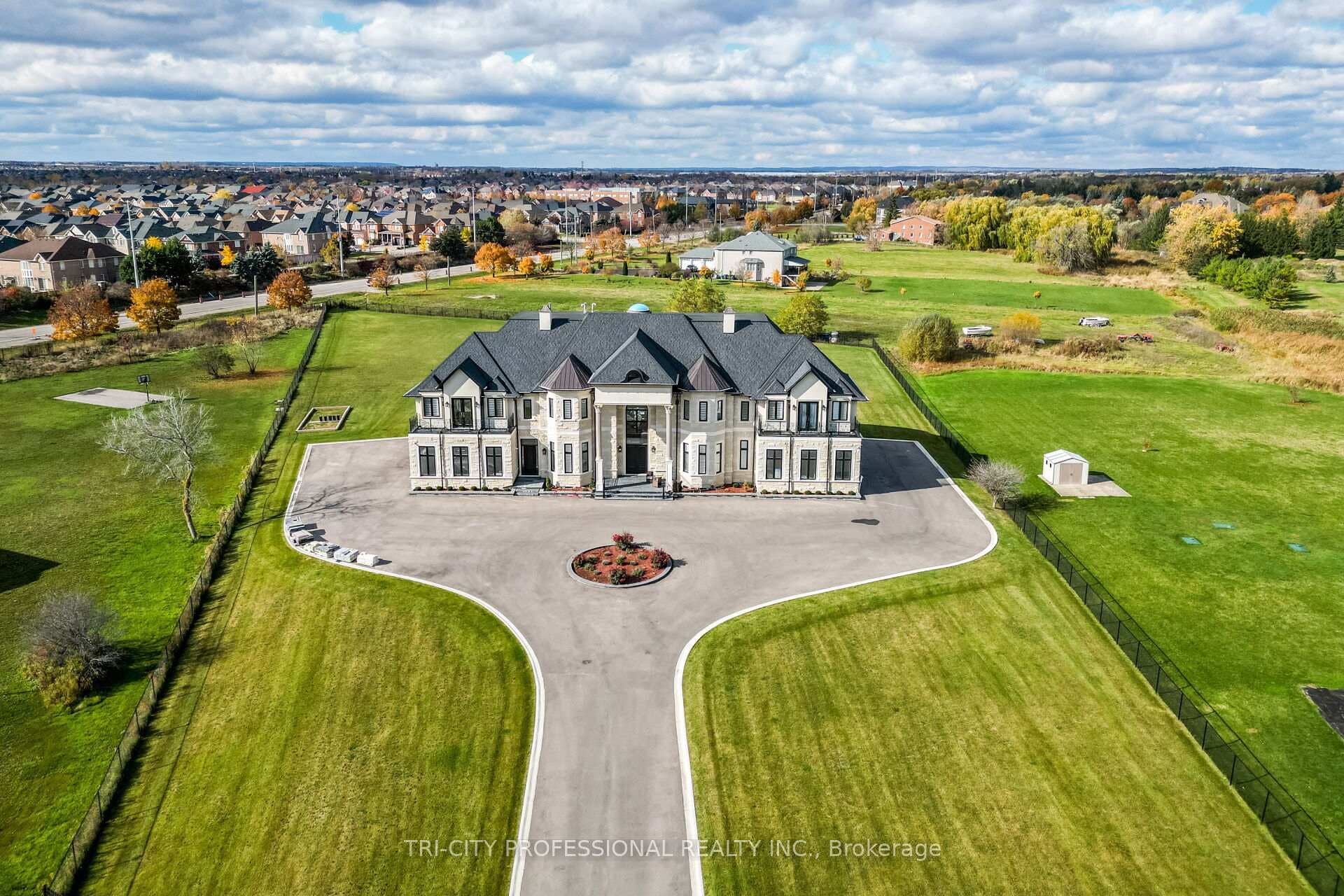 27 Morris Court - Detached photo 6 of 50 in Brampton, Ontario