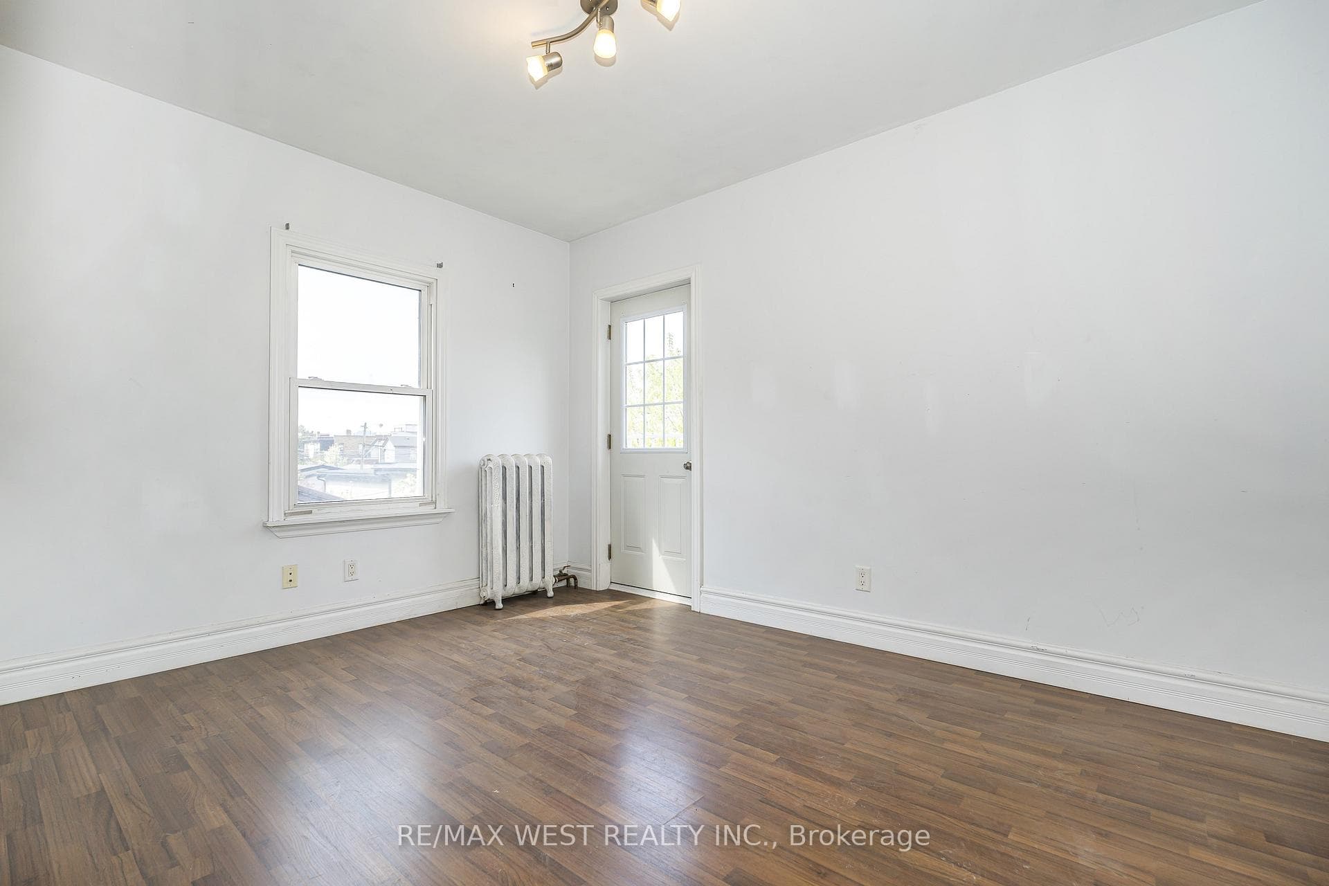 404 Manning Avenue - Semi-Detached photo 17 of 41 in Downtown Toronto / Waterfront, Ontario