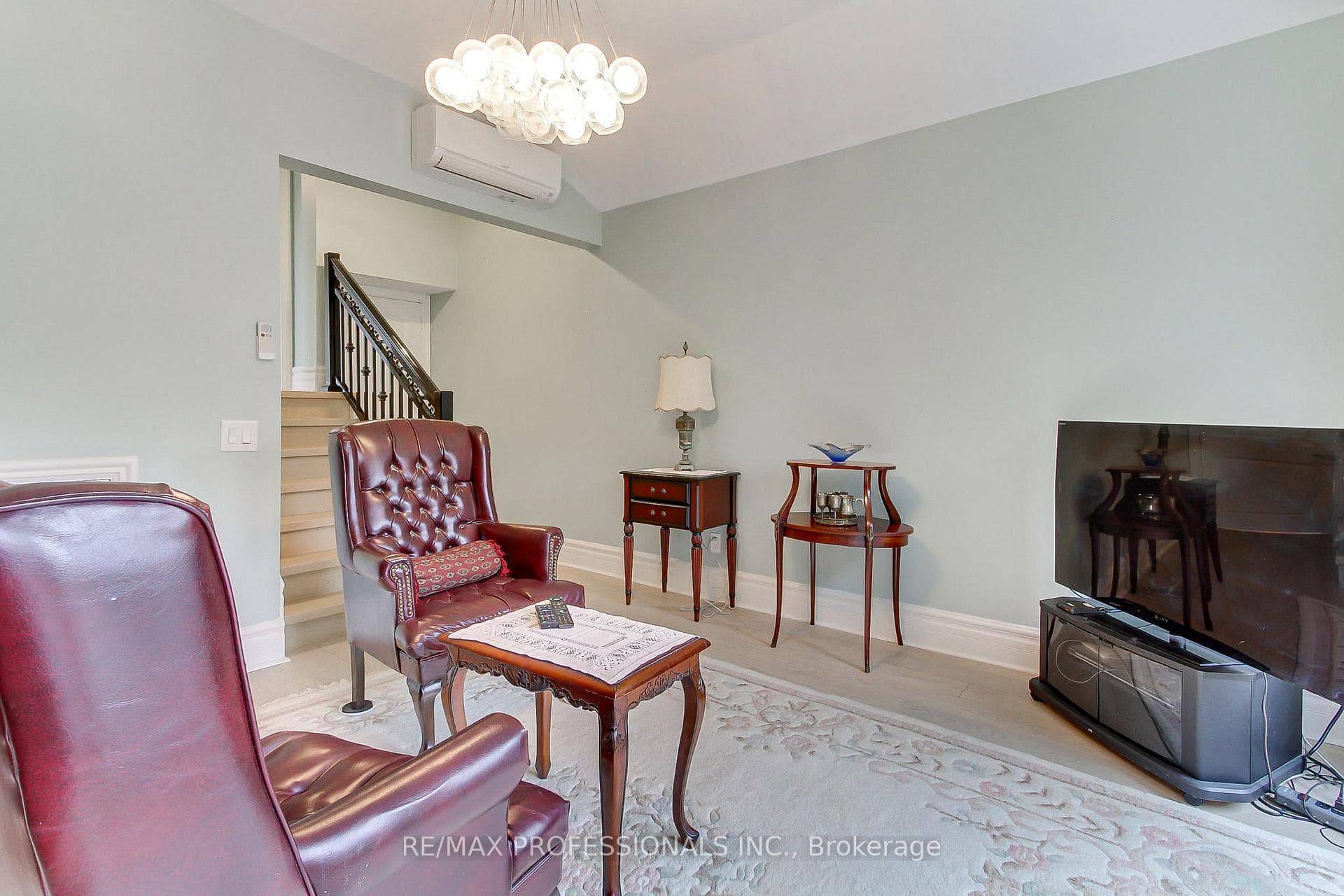 40 Cowley Avenue - Detached photo 32 of 40 in Etobicoke (Islington / Rexdale), Ontario