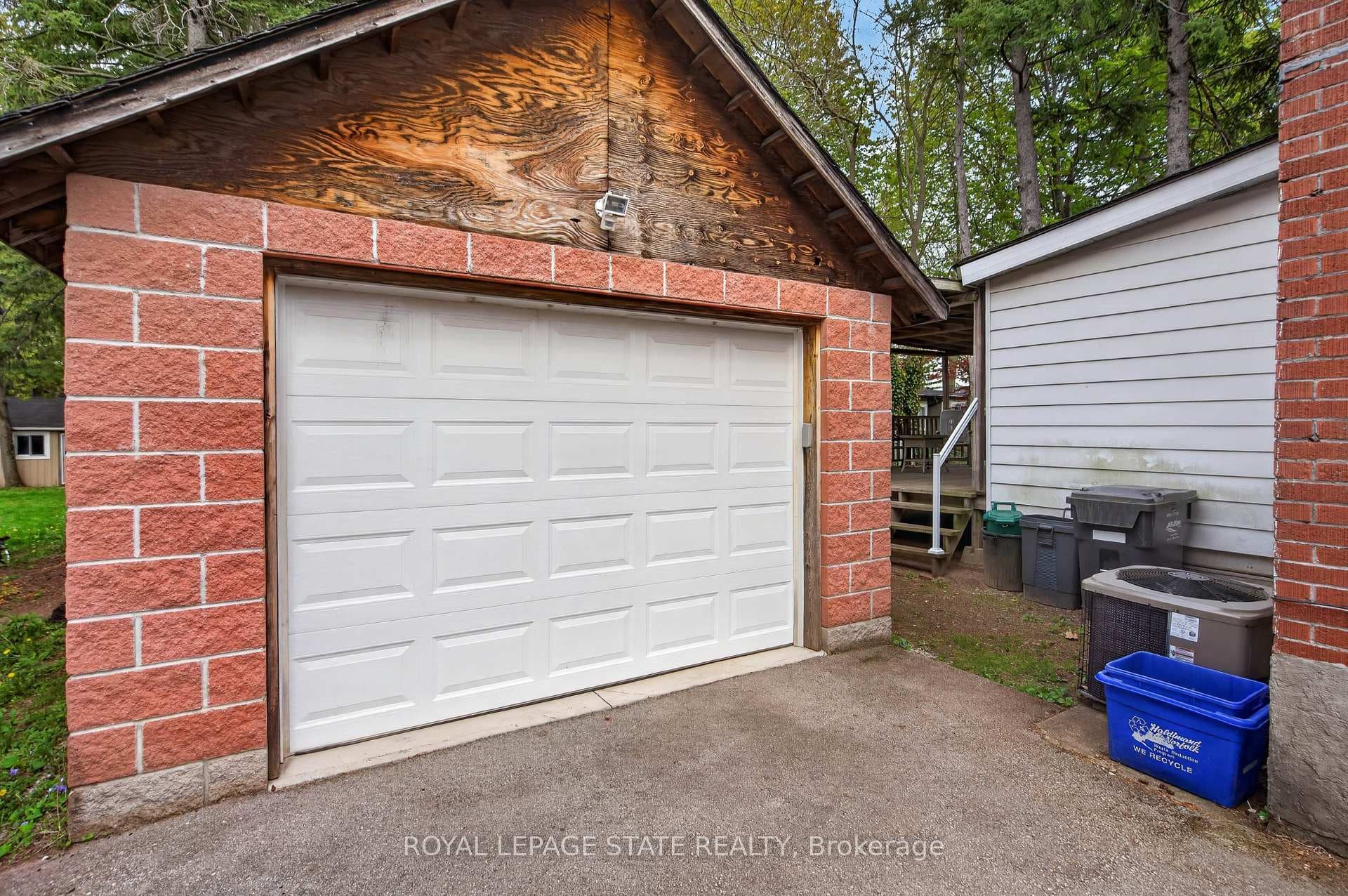 893 Lasalle Park Road - Detached photo 32 of 47 in Burlington, Ontario