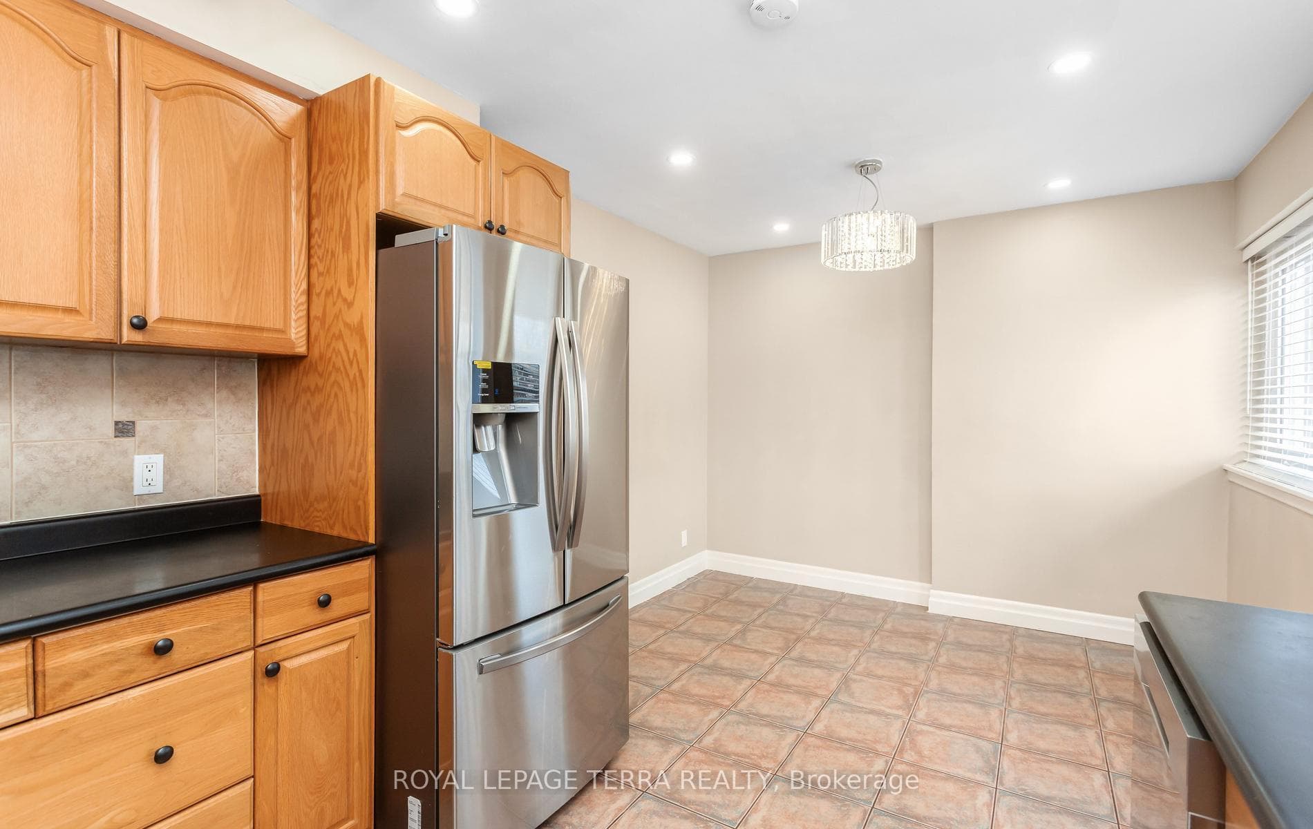 2475 Brookhurst Road - Semi-Detached photo 11 of 44 in Mississauga, Ontario