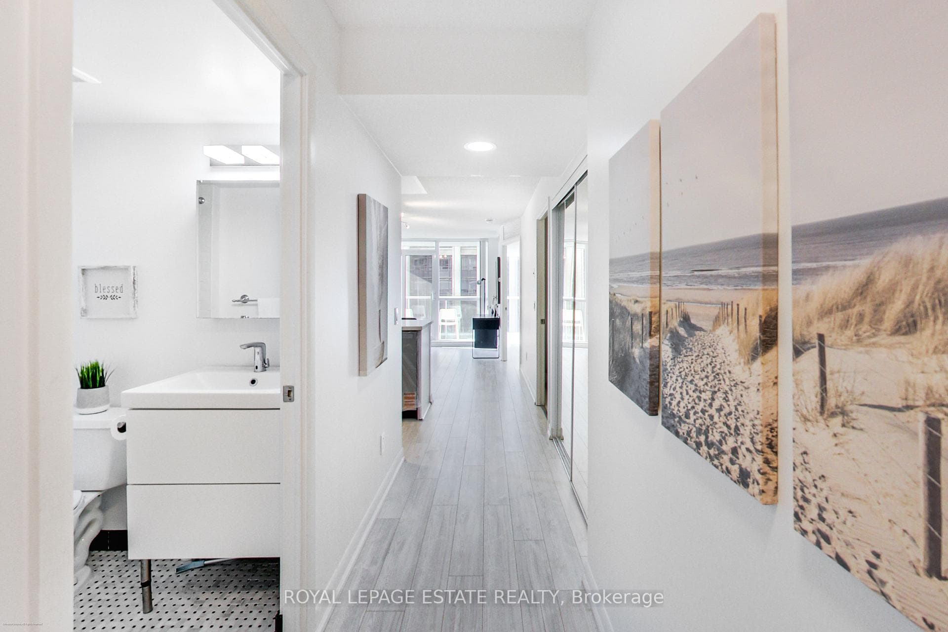 4978 Yonge Street Unit 808 - Condo photo 5 of 26 in Thornhill / Willowdale, Ontario