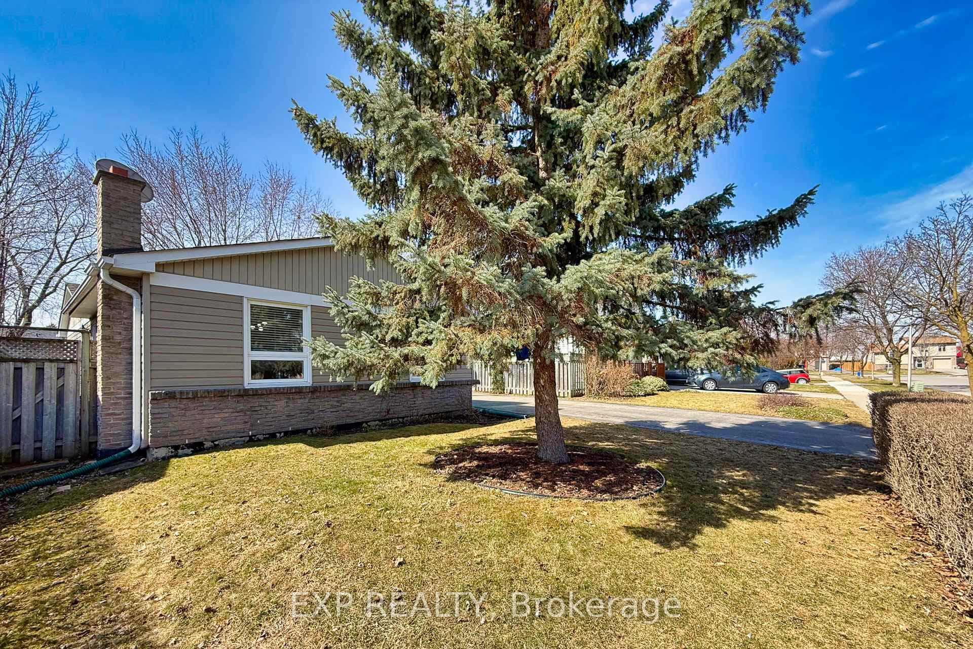 584 Elliott Crescent - home for sale in Milton, Ontario