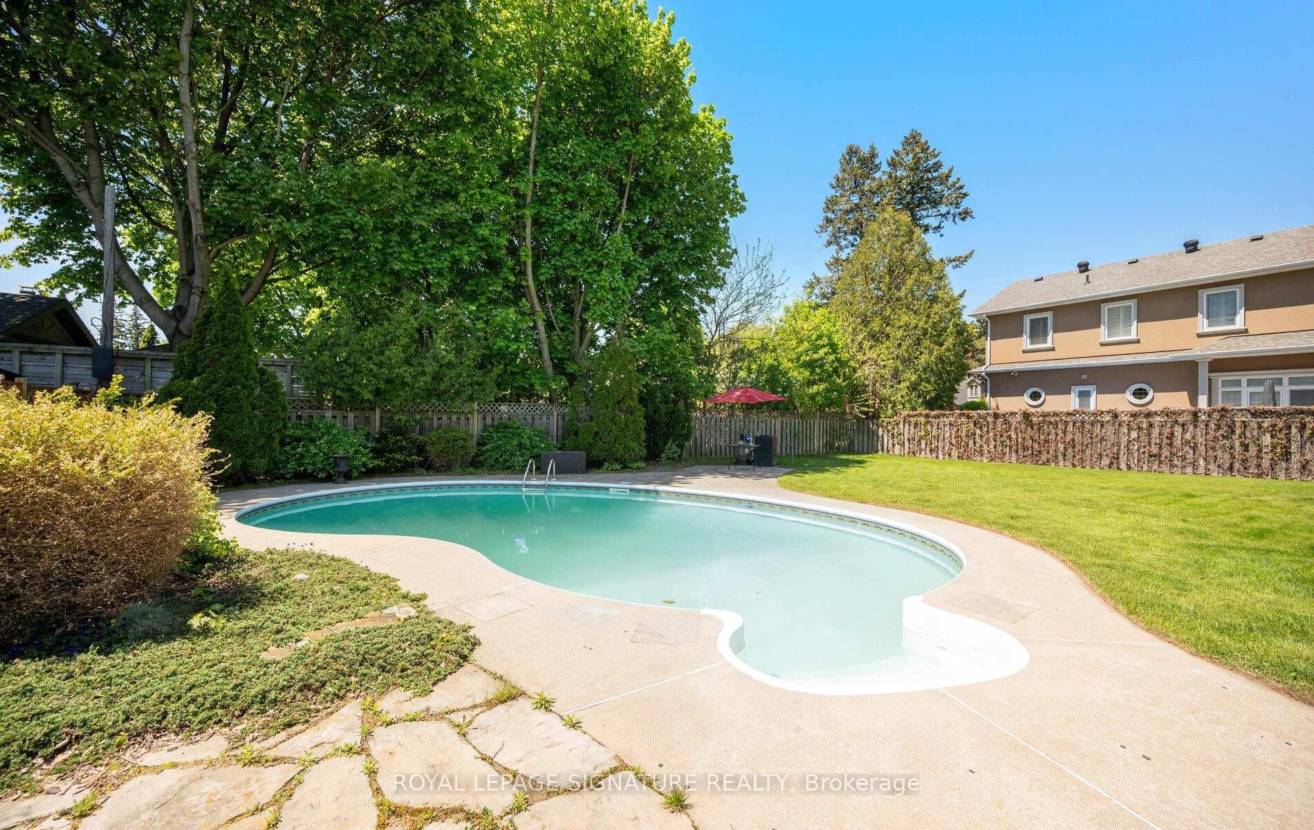1570 Park Royale Boulevard - Detached photo 31 of 38 in Mississauga, Ontario