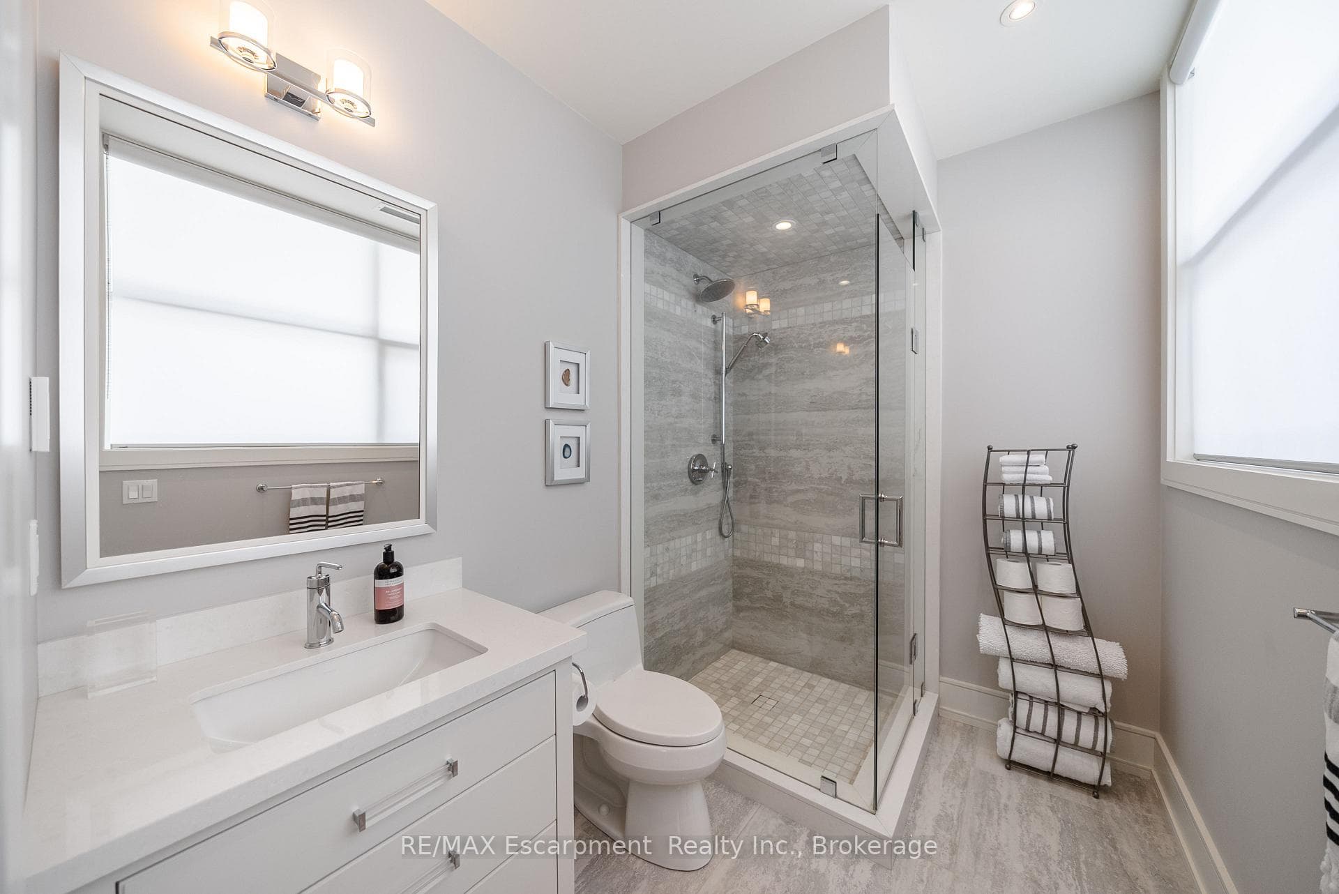 238 Hart Avenue - Detached photo 31 of 50 in Burlington, Ontario