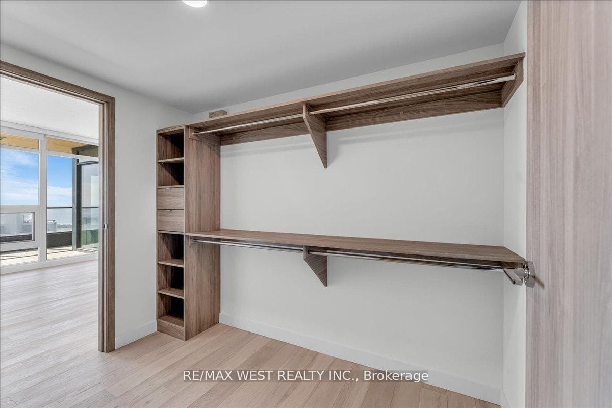 1 Concord Cityplace Way Unit 5709 - Condo photo 40 of 44 in Downtown Toronto / Waterfront, Ontario