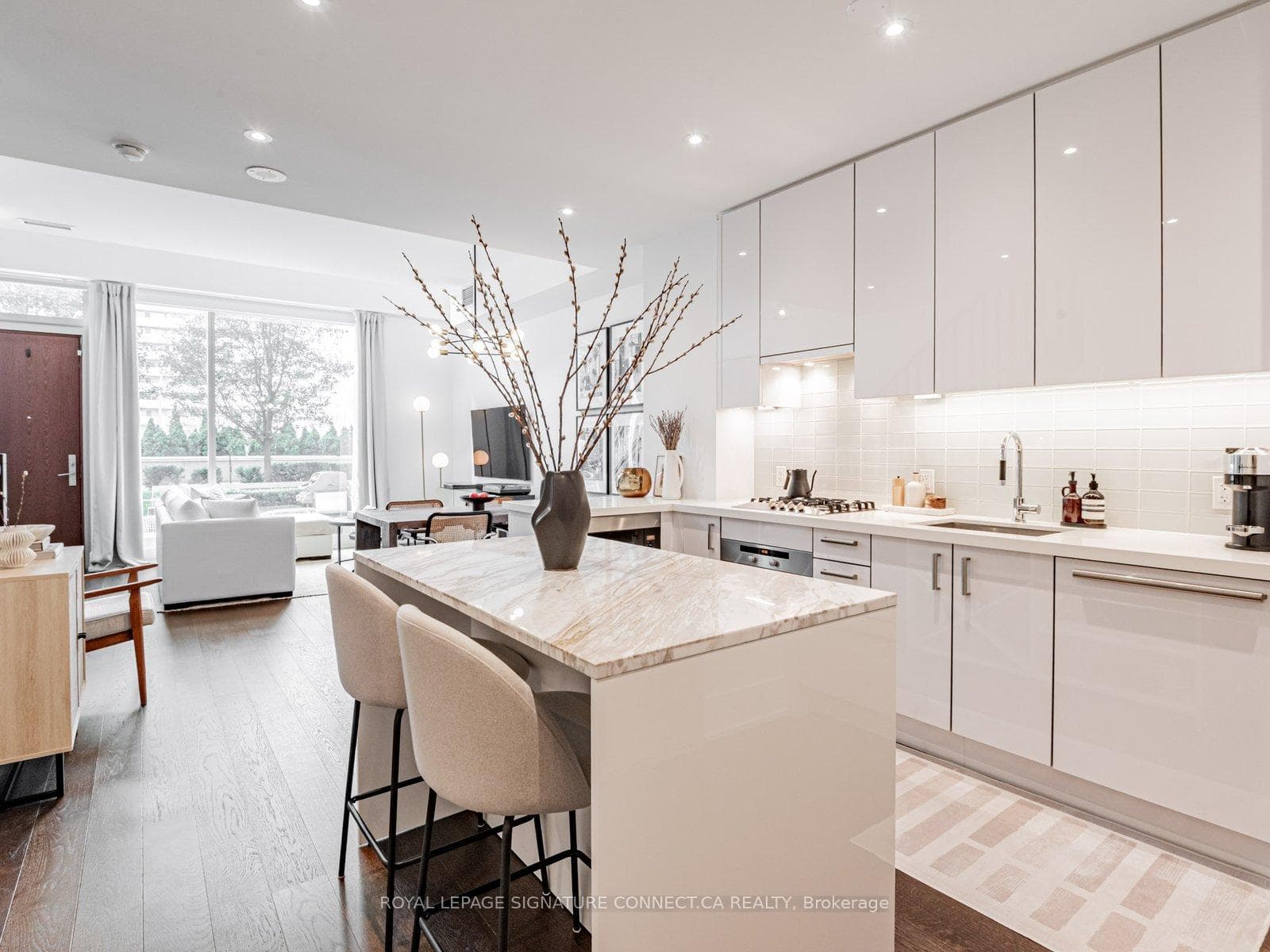 39 Queens Quay Unit TH132 - Condo photo 6 of 35 in Regent Park / Cabbagetown / St. James Town, Ontario