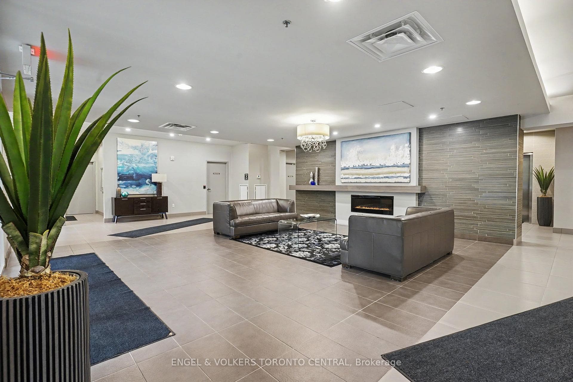 90 Charlton Avenue Unit 706 - Condo photo 19 of 20 in Hamilton, Ontario