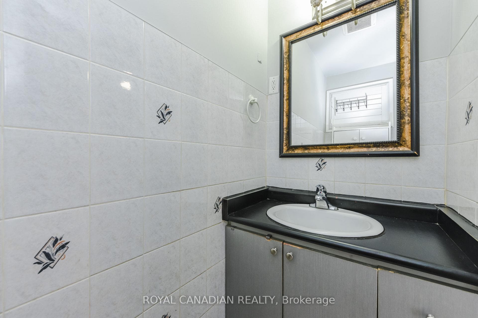 7566 Lockington Crescent - Detached photo 39 of 48 in Mississauga, Ontario