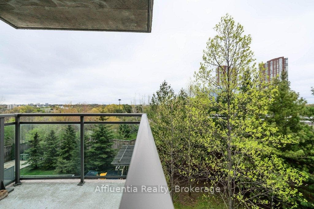 120 Dallimore Circle Unit 408 - Condo photo 19 of 38 in Don Mills / Parkwoods / Victoria Village, Ontario