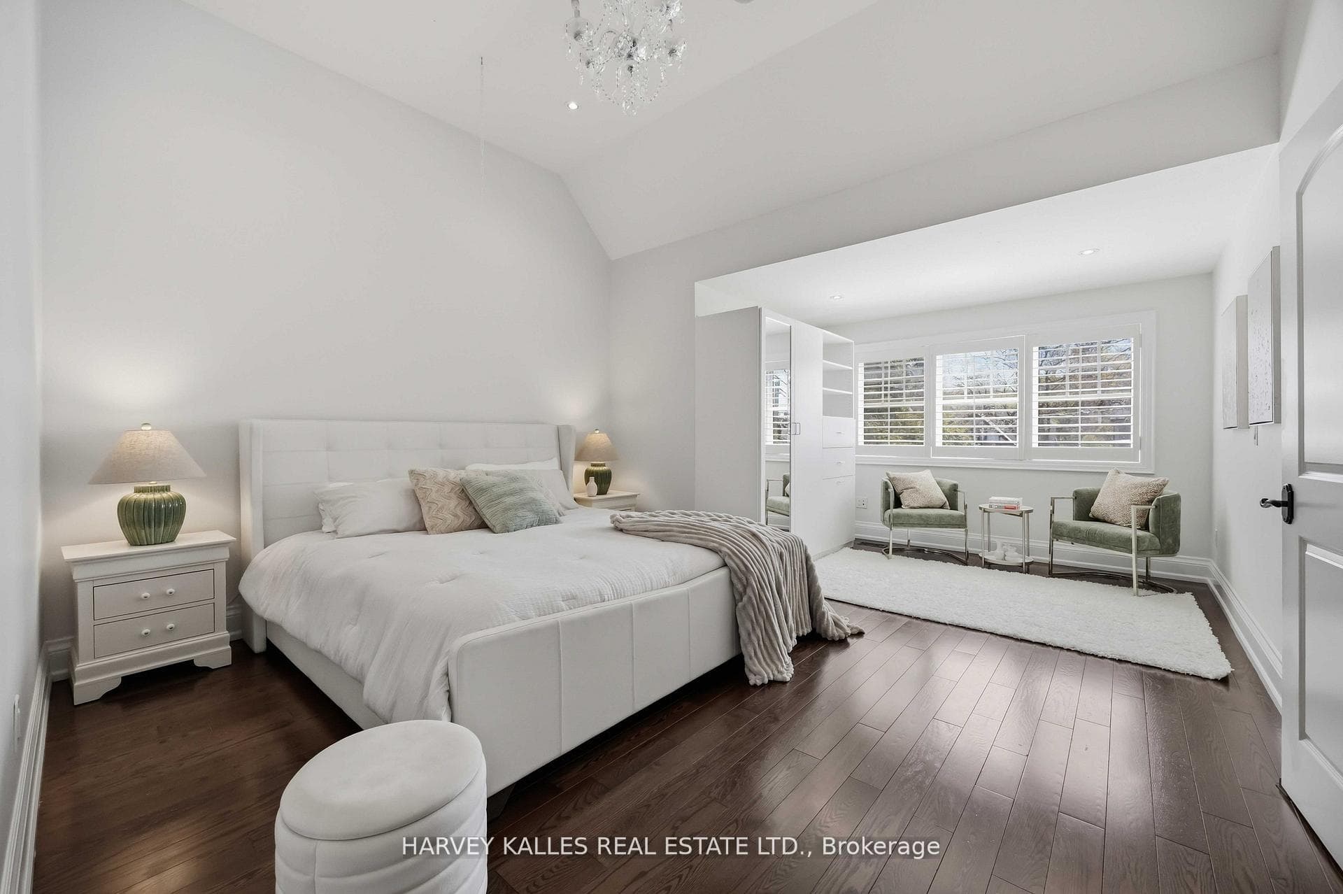 27 Ashley Park Road - Detached photo 17 of 49 in Etobicoke (Islington / Rexdale), Ontario