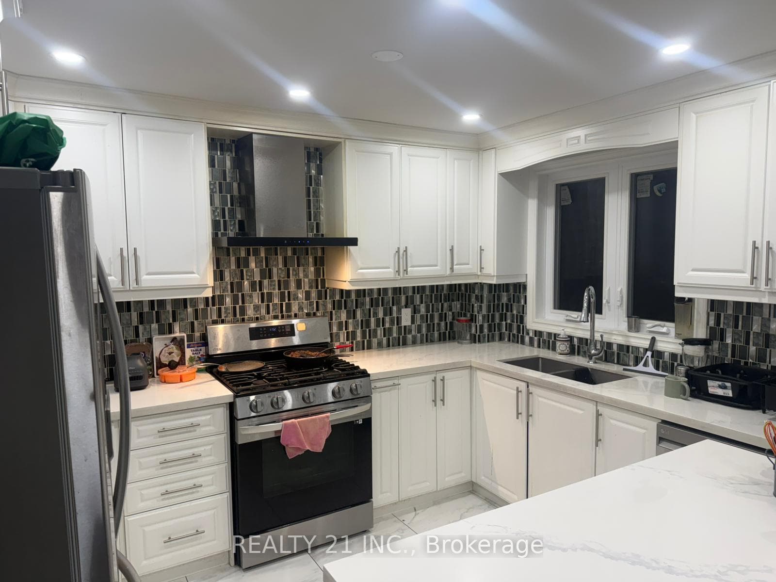 120 Queensbury Avenue - home for sale in Birch Cliff / Cliffside, Ontario