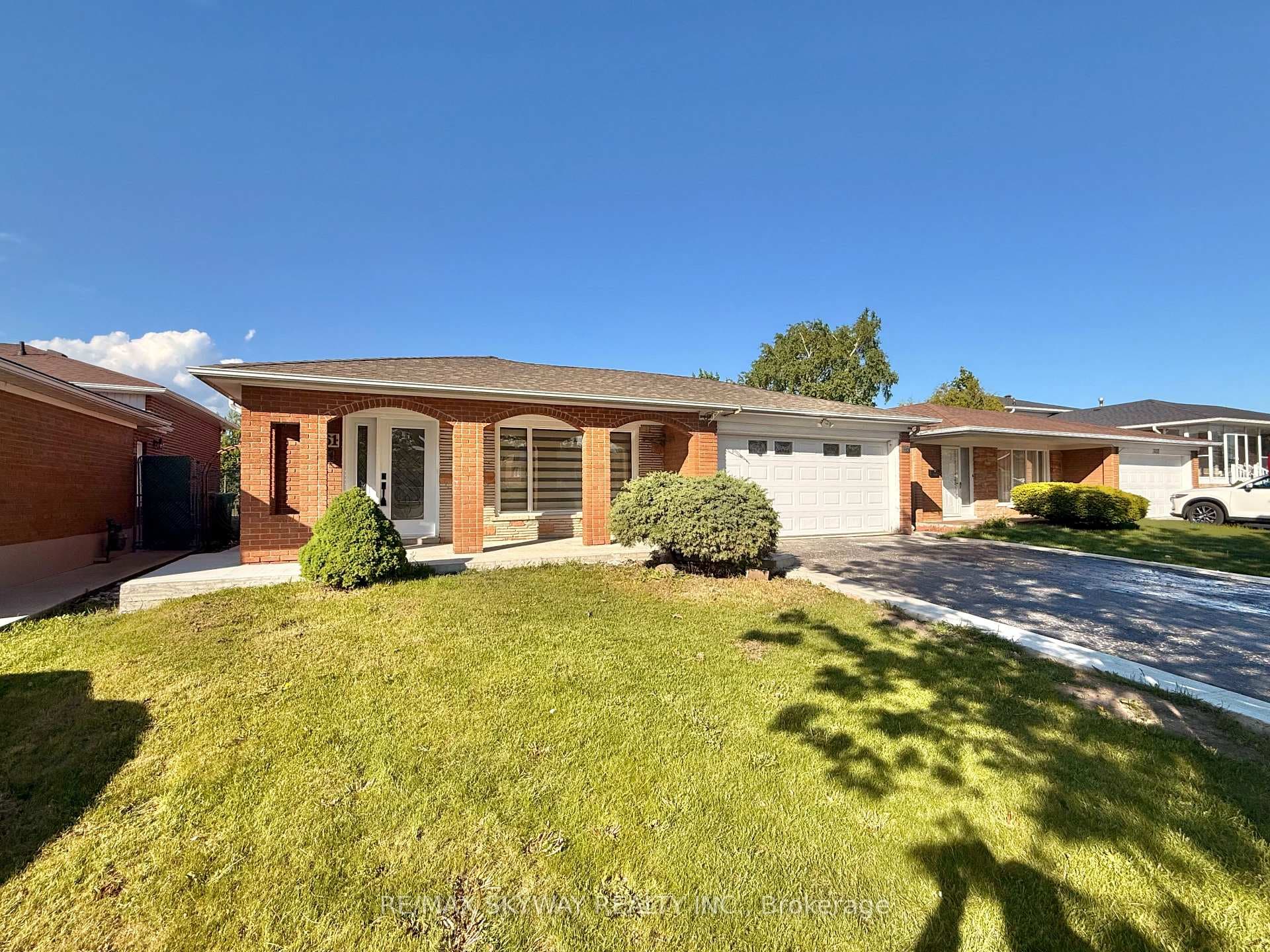 7461 Netherwood Road - home for sale in Mississauga, Ontario