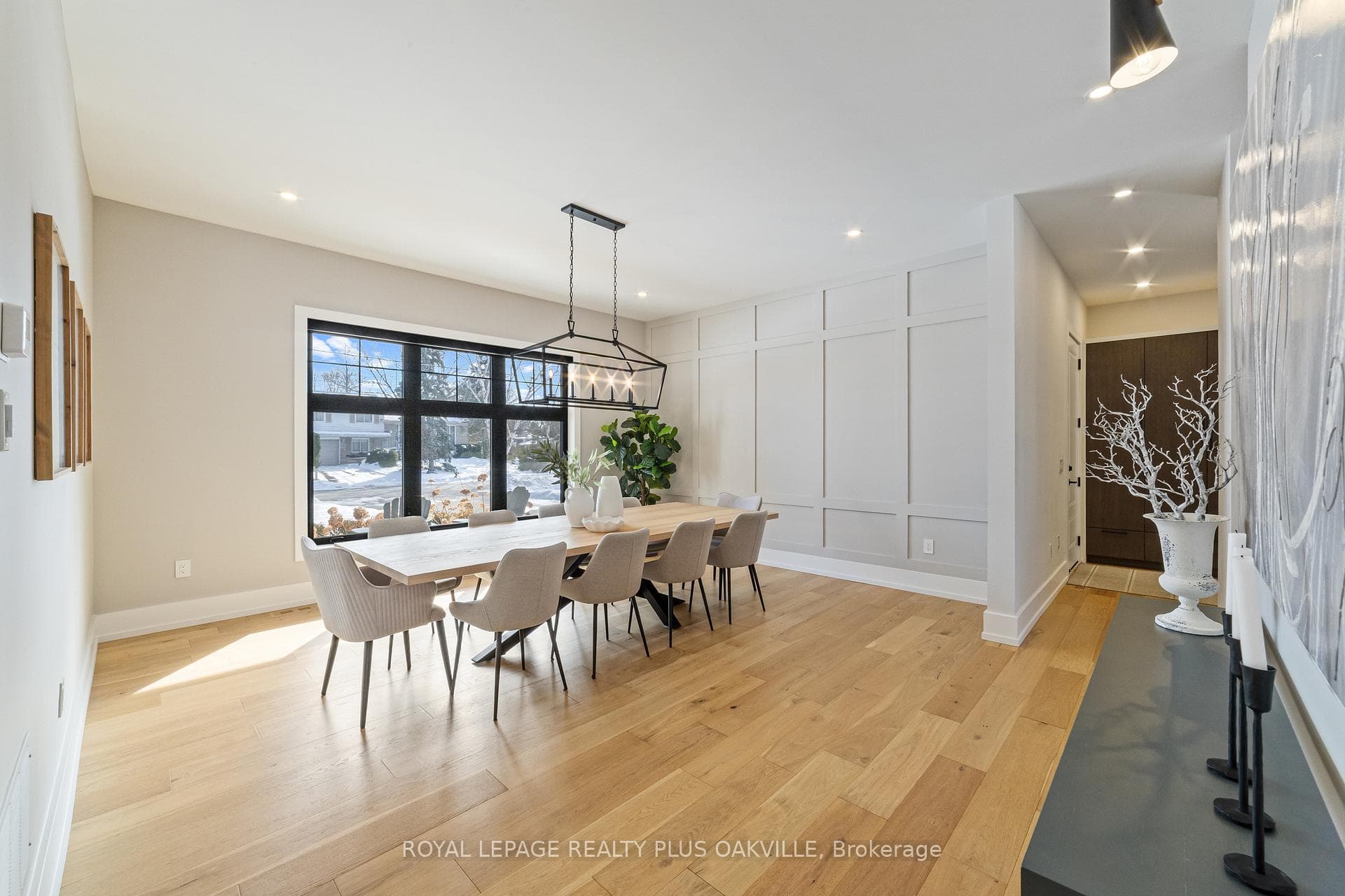 2057 Salvator Boulevard - Detached photo 7 of 50 in Oakville, Ontario