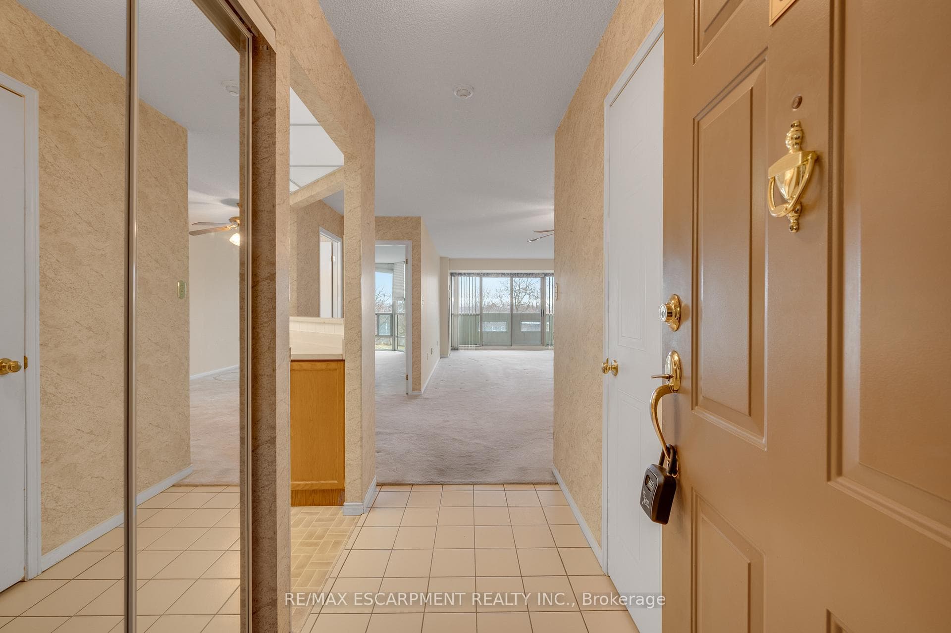 5070 Pinedale Avenue Unit 302 - Condo photo 17 of 36 in Burlington, Ontario