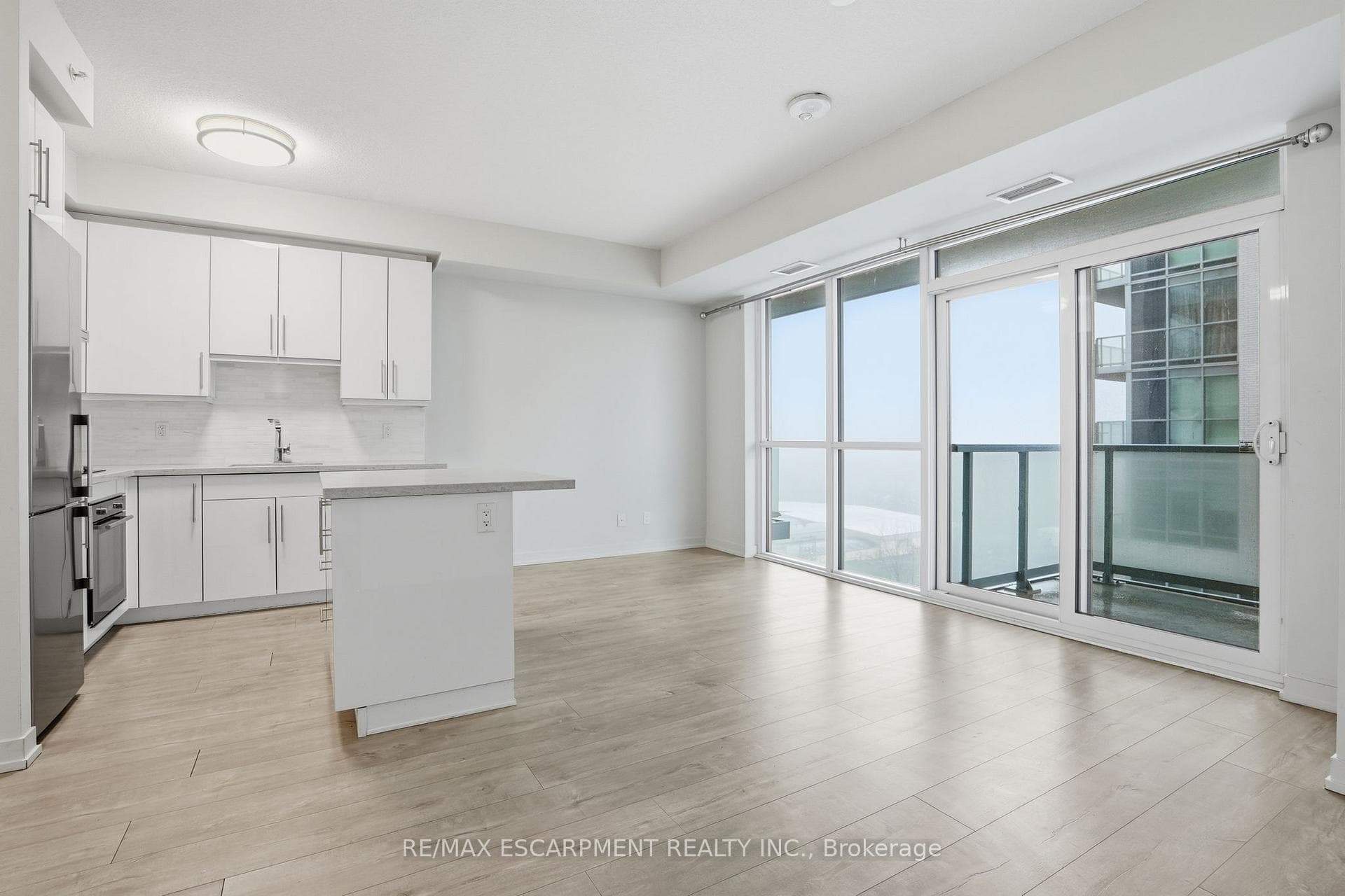 2087 Fairview Street Unit 1310 - Condo photo 11 of 27 in Burlington, Ontario