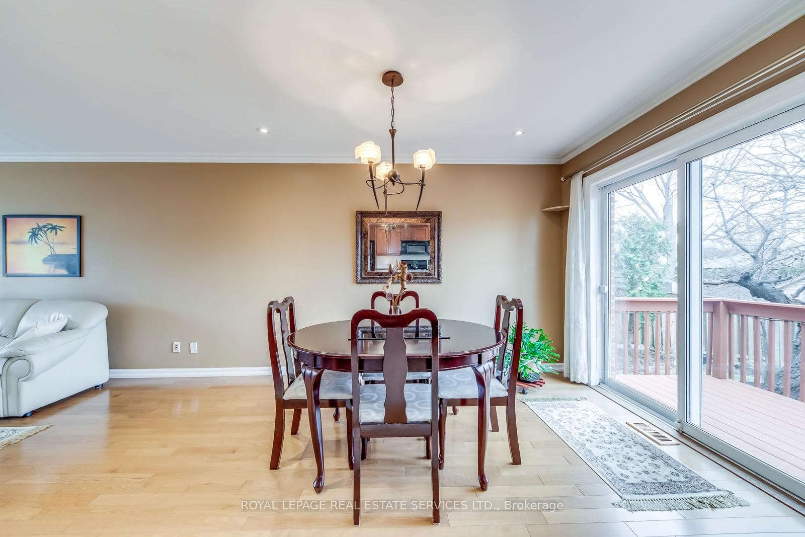 1607 Ewald Road - Detached photo 11 of 37 in Mississauga, Ontario