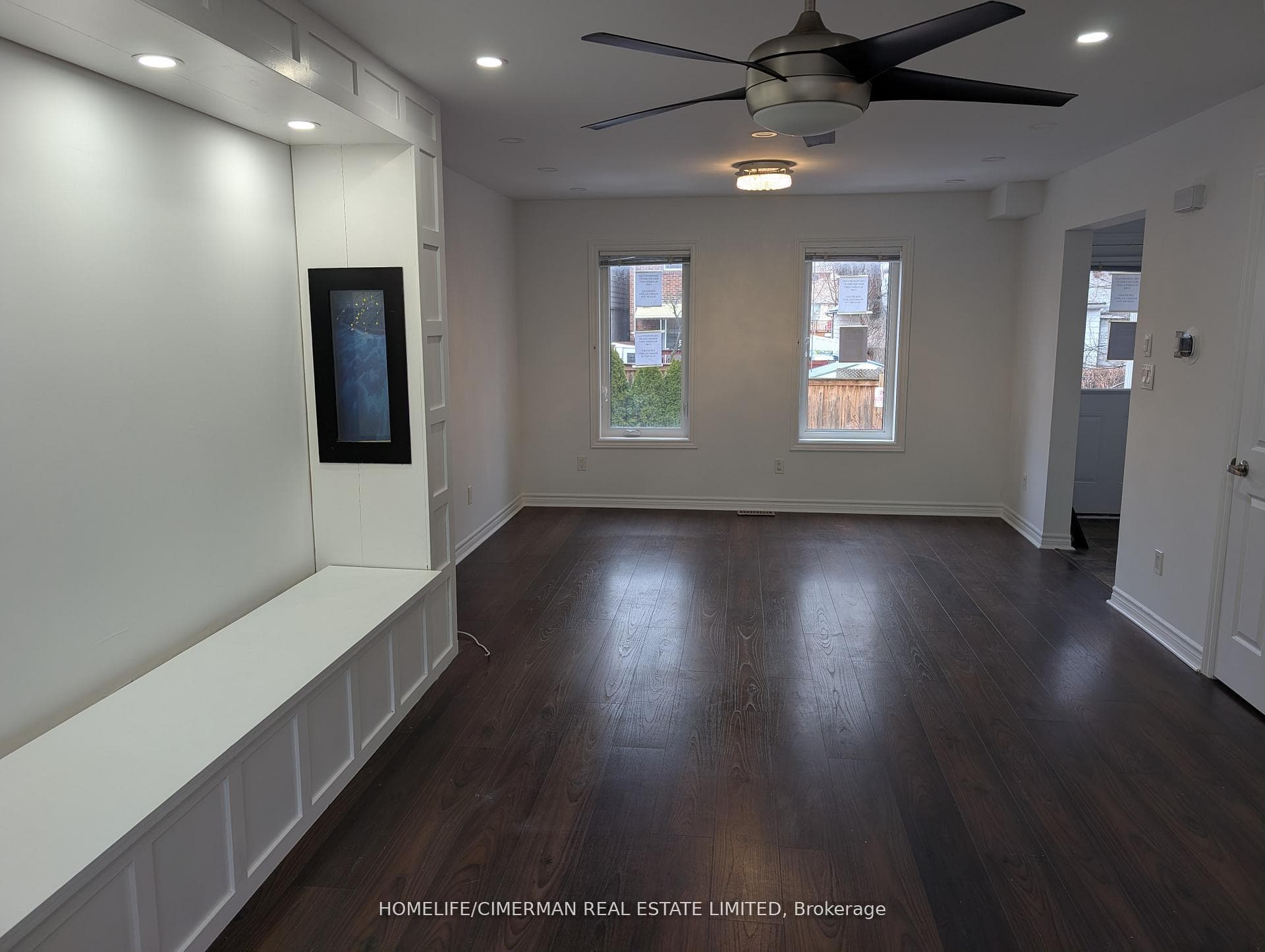 361 Birchmount Road - Condo photo 2 of 20 in Birch Cliff / Cliffside, Ontario