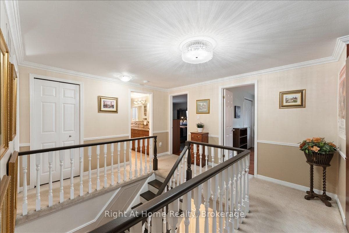 437 Shoreacres Road - Detached photo 30 of 50 in Burlington, Ontario