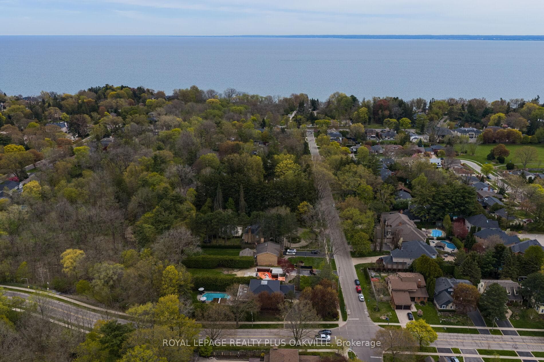 295 Shoreacres Road - Detached photo 48 of 49 in Burlington, Ontario