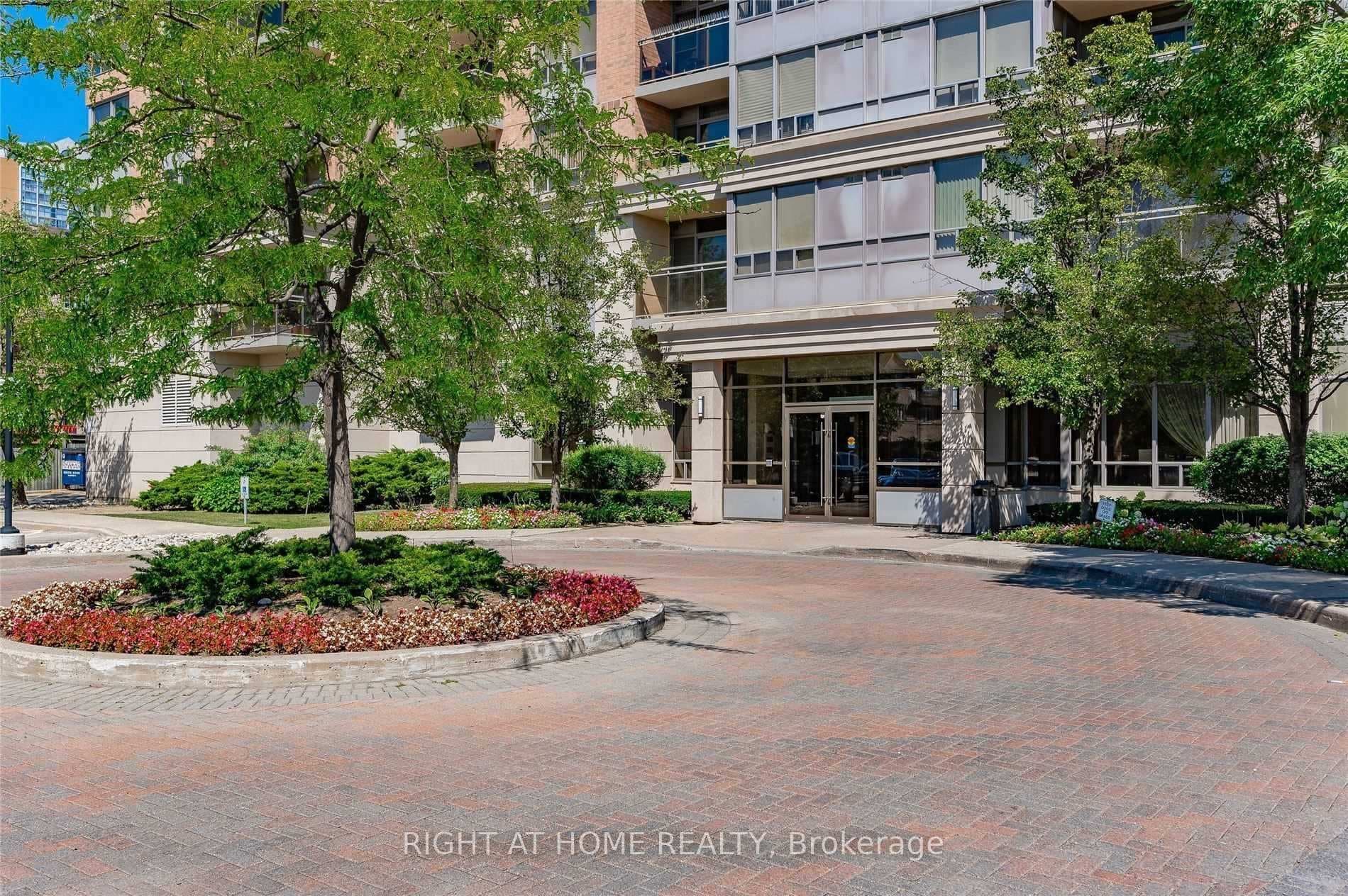 55 Strathaven Drive Unit 1808 - Condo photo 33 of 34 in Mississauga, Ontario