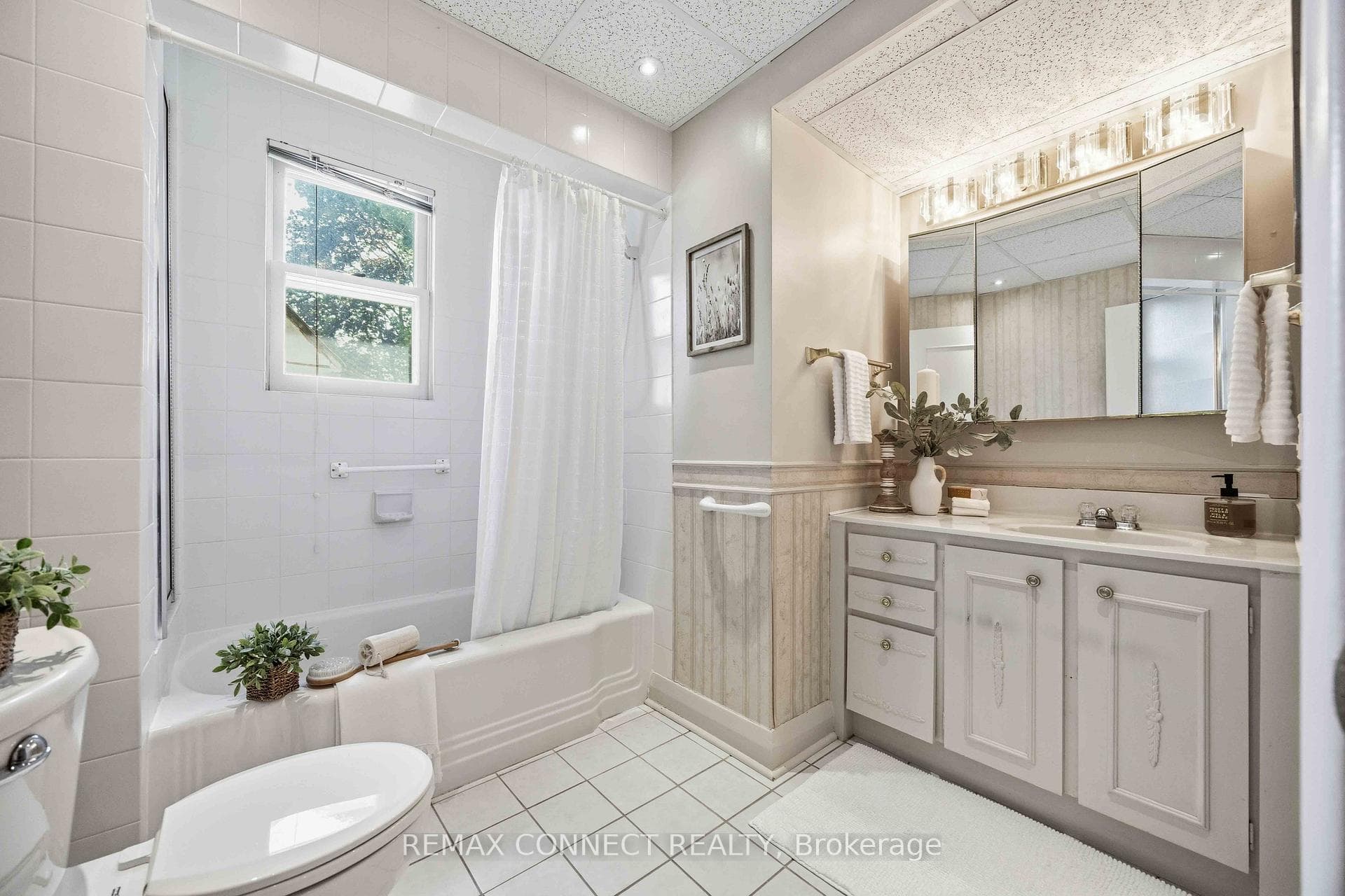 107 Fairglen Avenue - Detached photo 17 of 50 in Scarborough Village / Eglinton East, Ontario