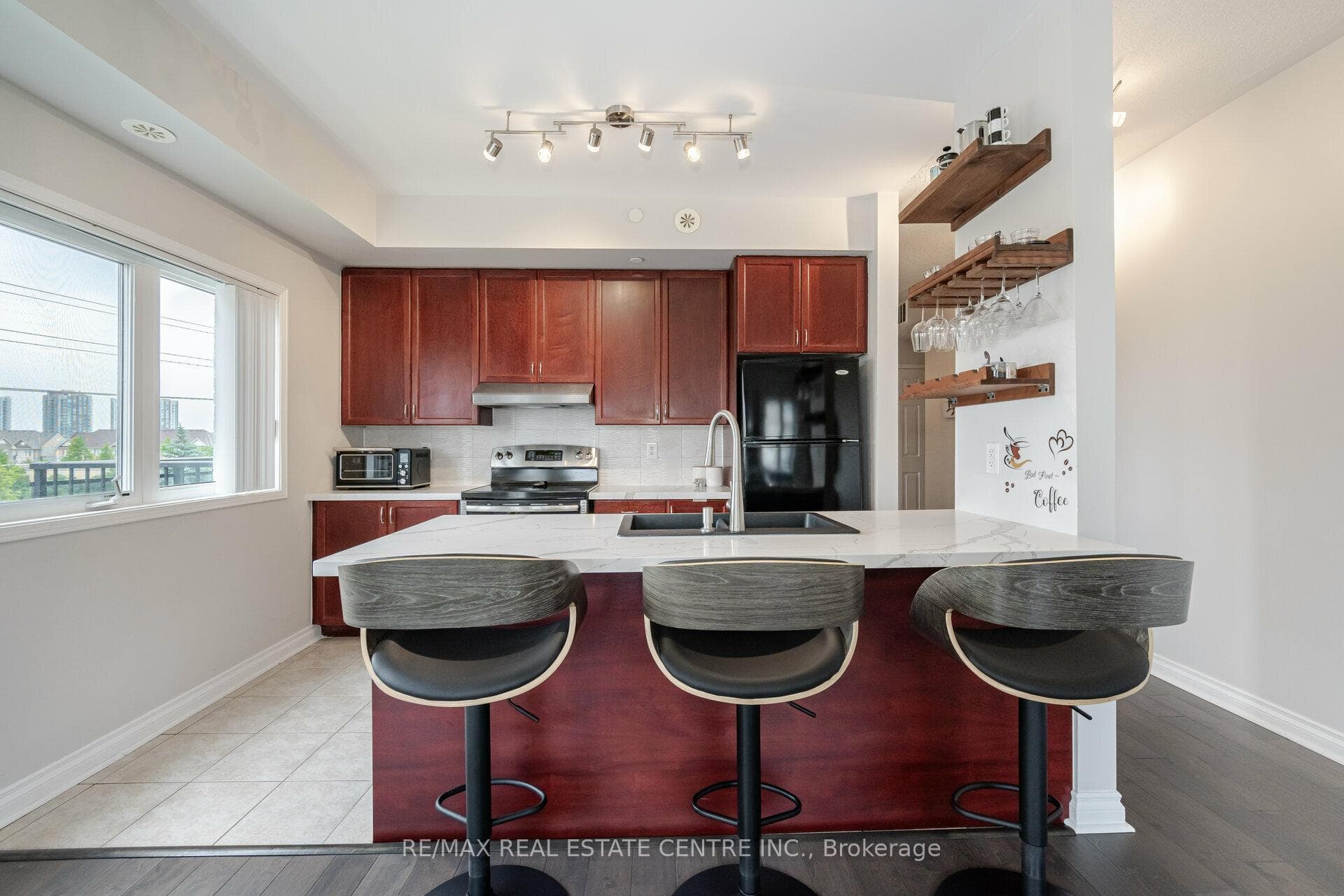 5150 Winston Churchill Boulevard Unit 305 - Condo photo 10 of 19 in Mississauga, Ontario