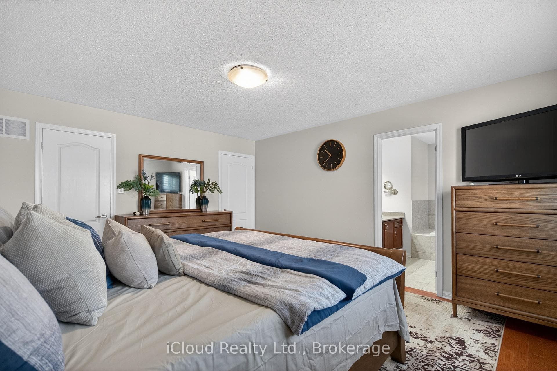 676 Speyer Circle - Semi-Detached photo 32 of 47 in Milton, Ontario