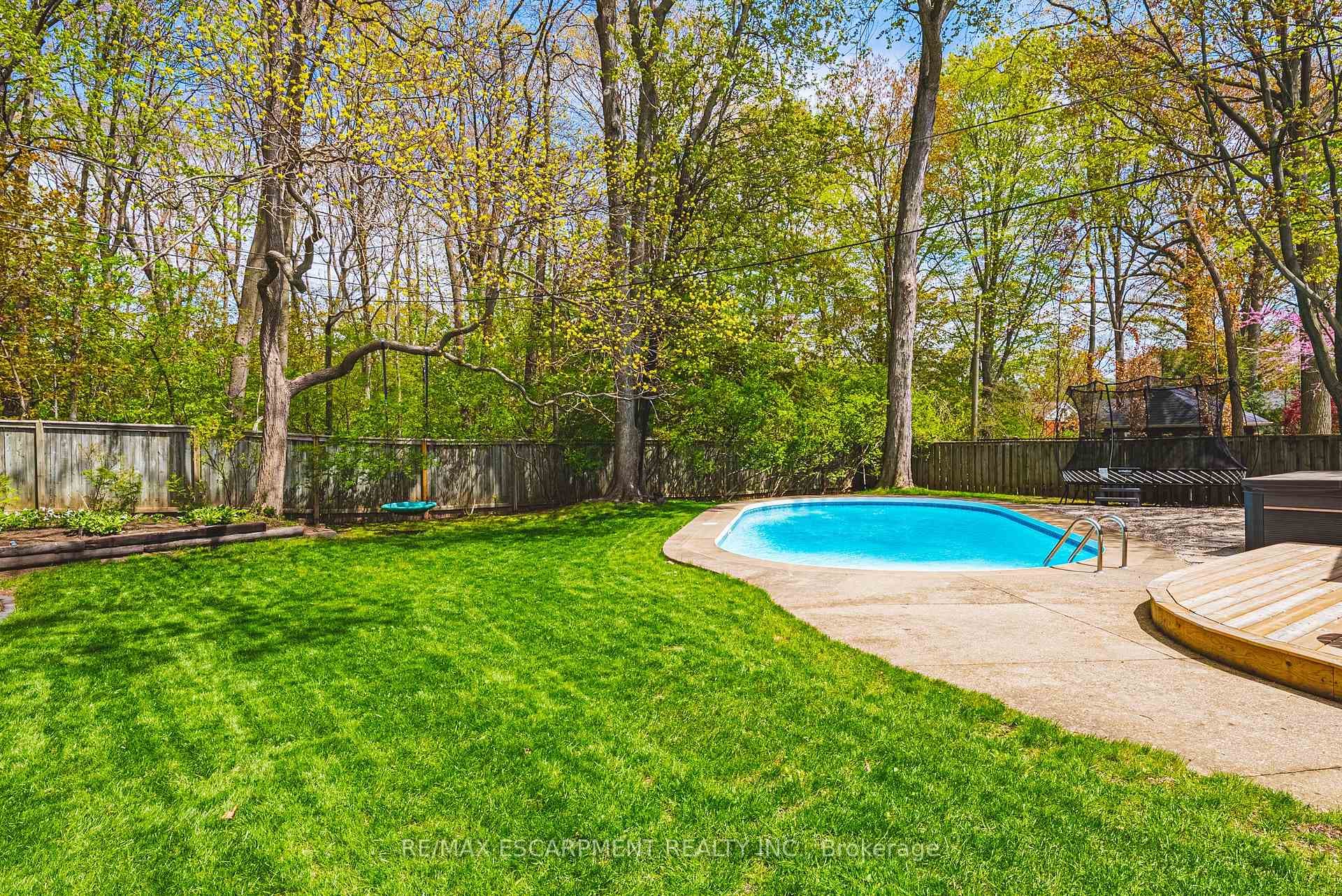 327 Goodram Drive - Detached photo 43 of 50 in Burlington, Ontario