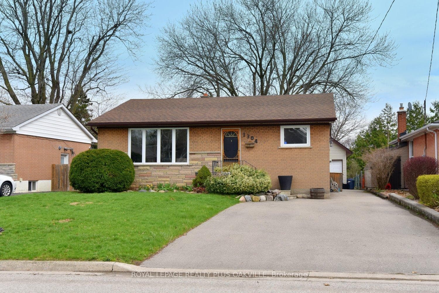 1304 Bunnell Drive - Detached for sale in Aldershot, Ontario