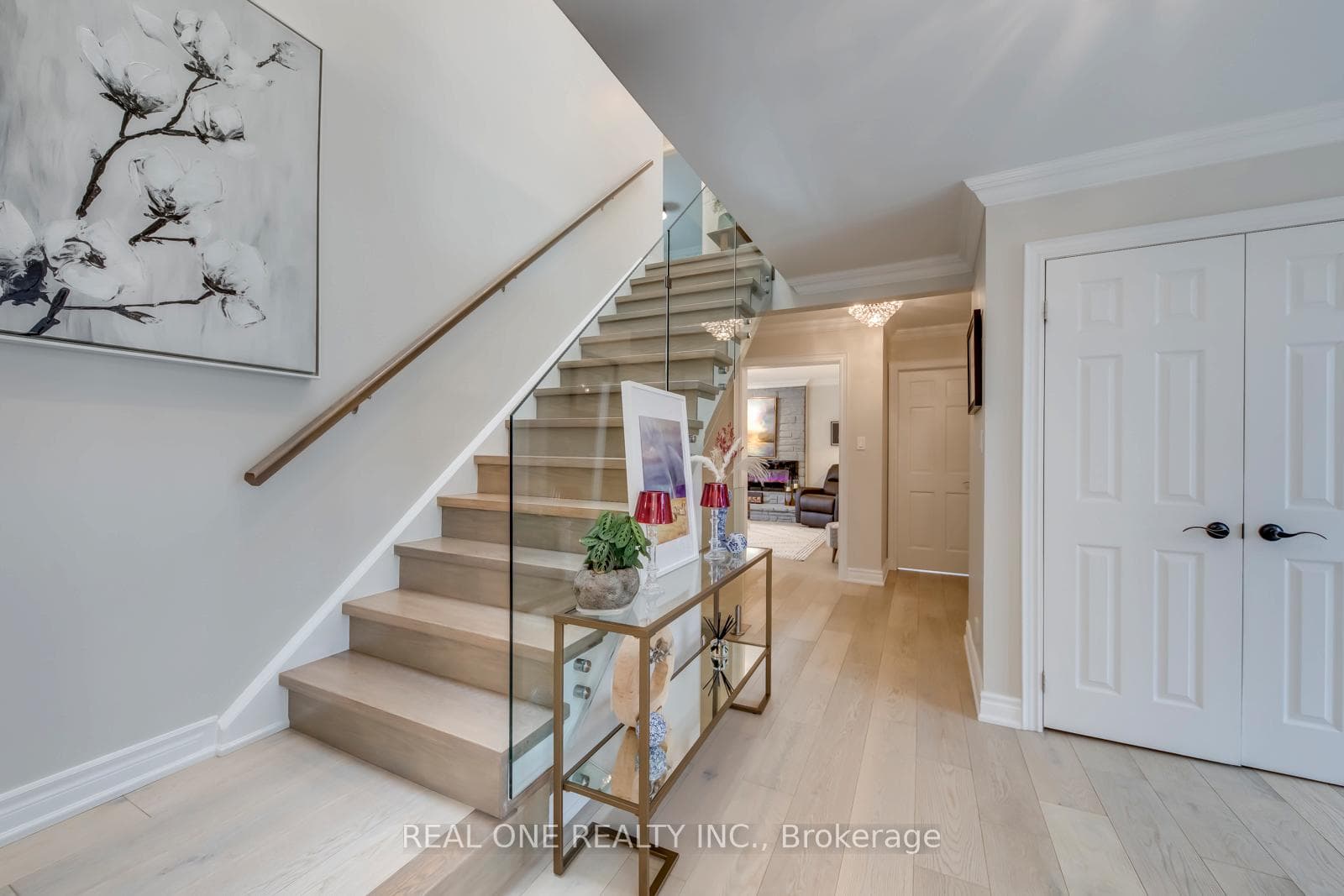 1005 Fair Birch Drive - Detached photo 18 of 48 in Mississauga, Ontario